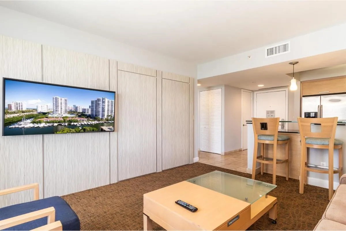 Marenas Resort PRIVATE UNIT daily refresh not included