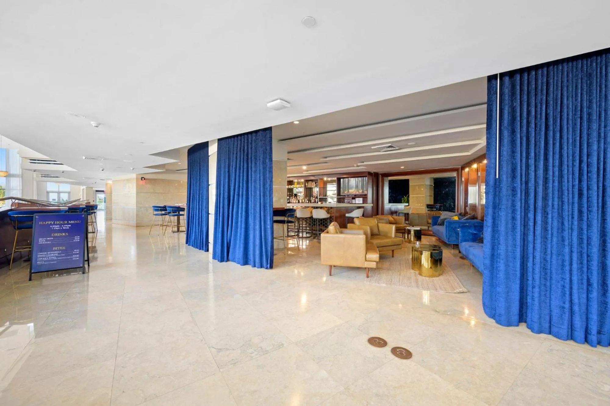 Lobby or reception in Marenas Resort PRIVATE UNIT daily refresh not included