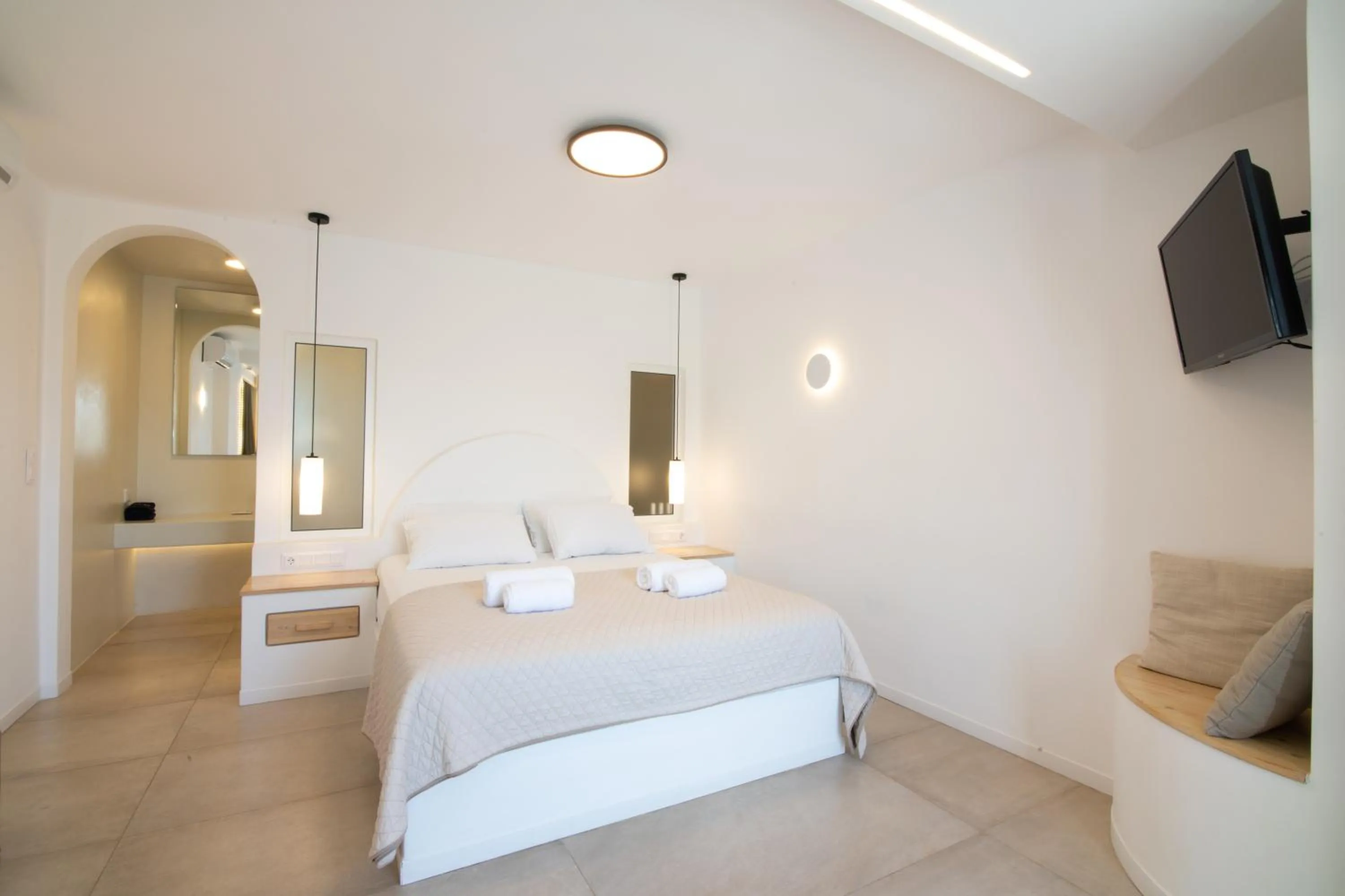 Bed in Kritikakis Village Hotel