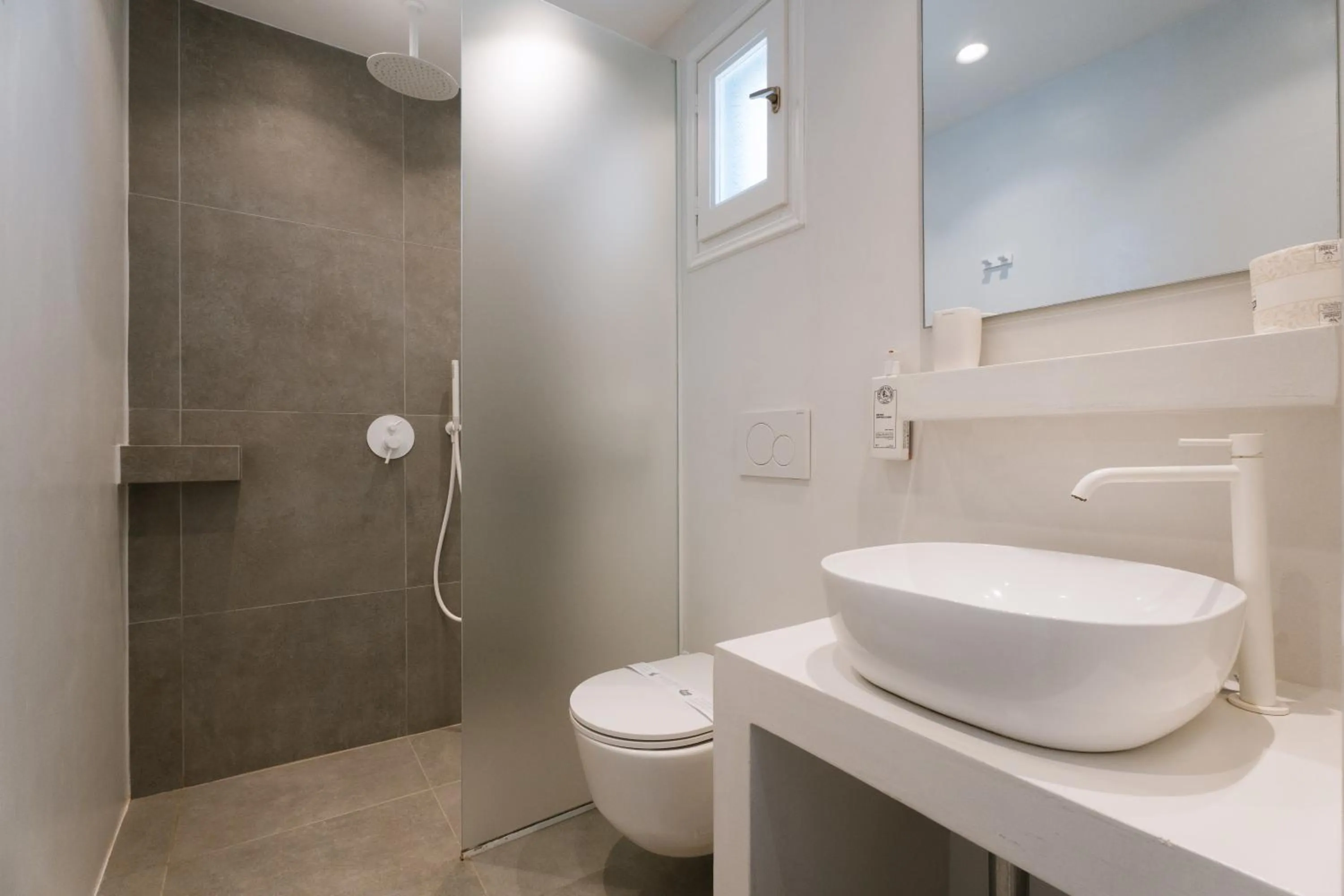 Bathroom in Kritikakis Village Hotel