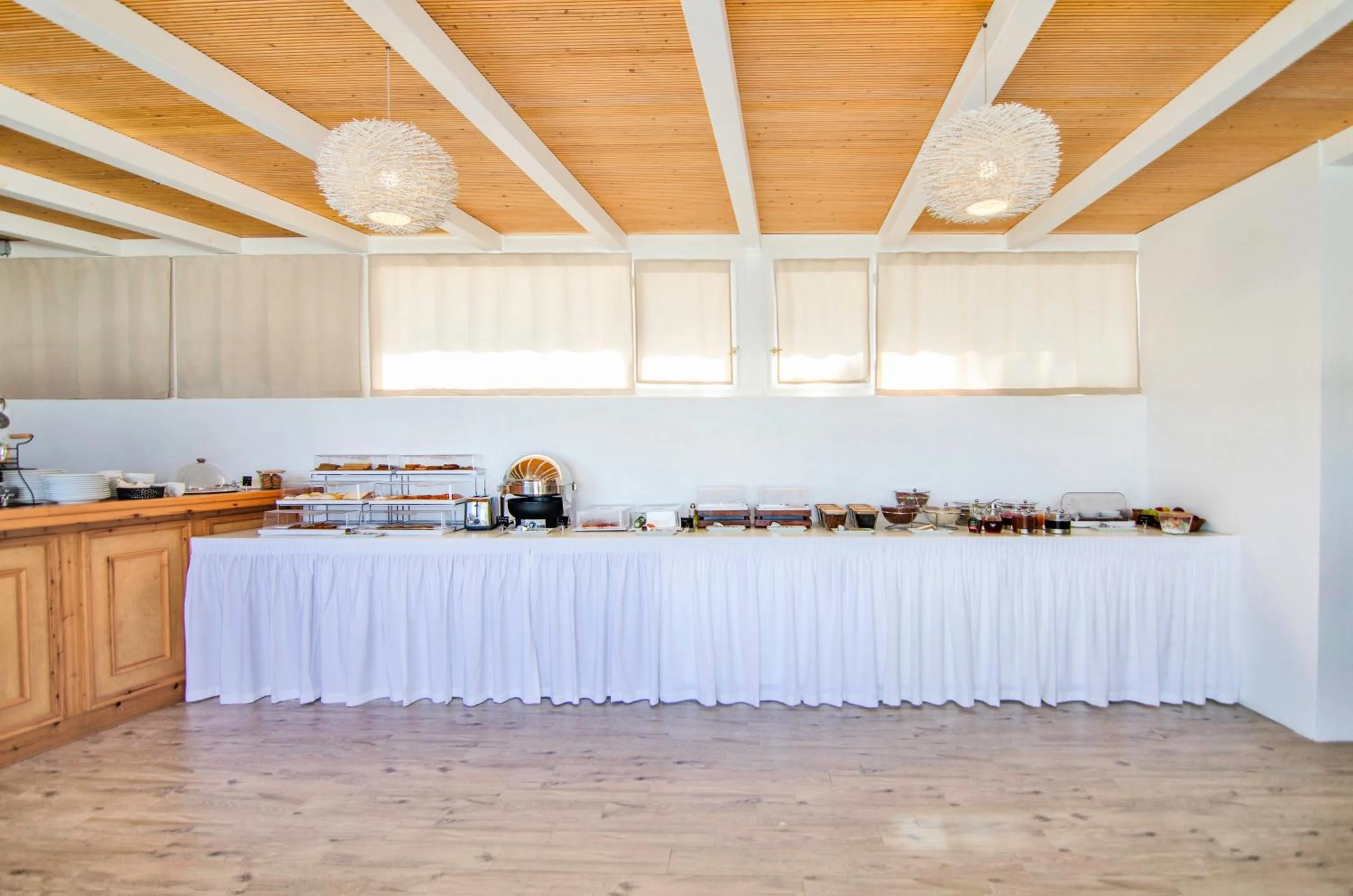 Buffet breakfast in Kritikakis Village Hotel