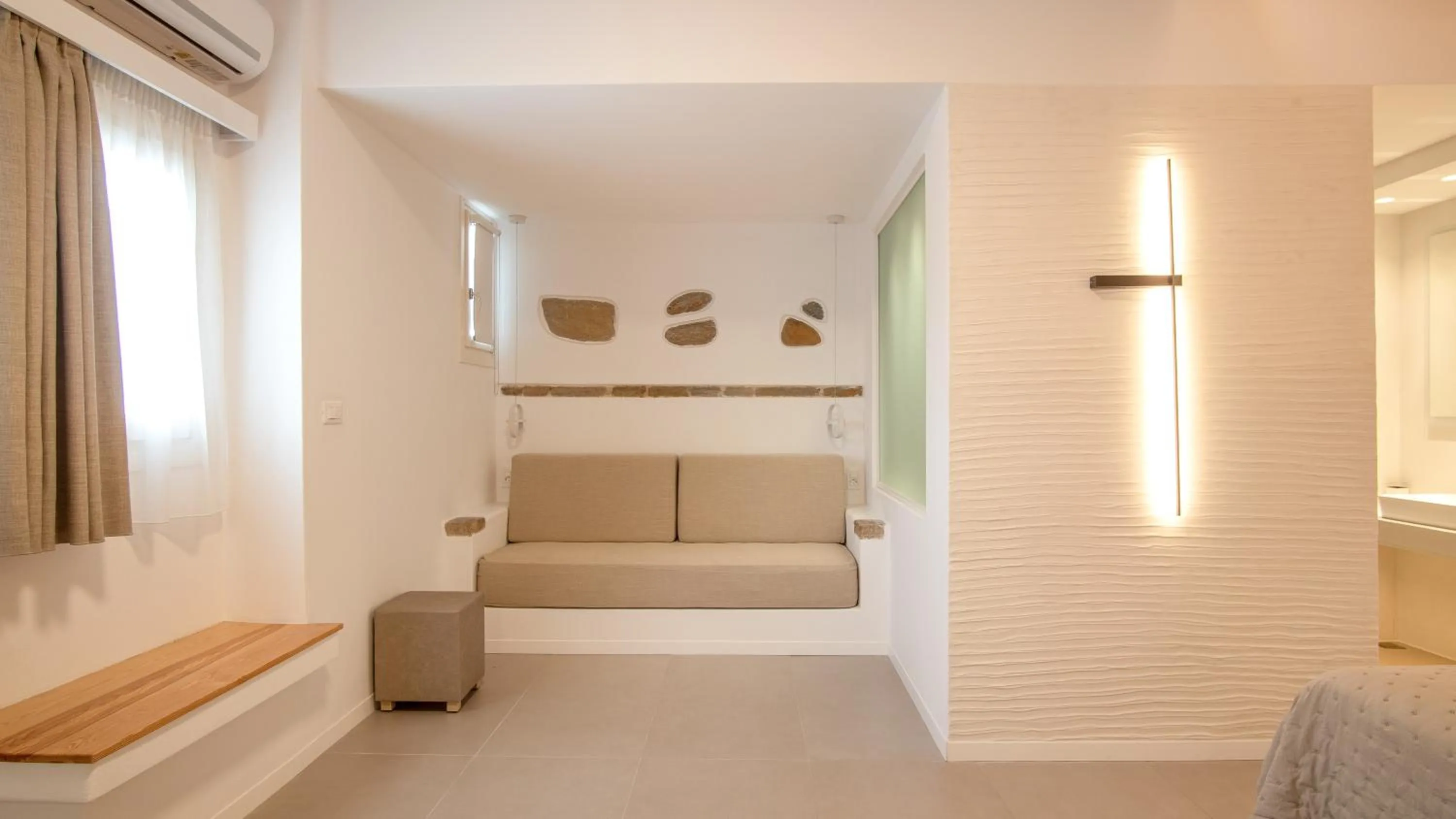 Living room in Kritikakis Village Hotel