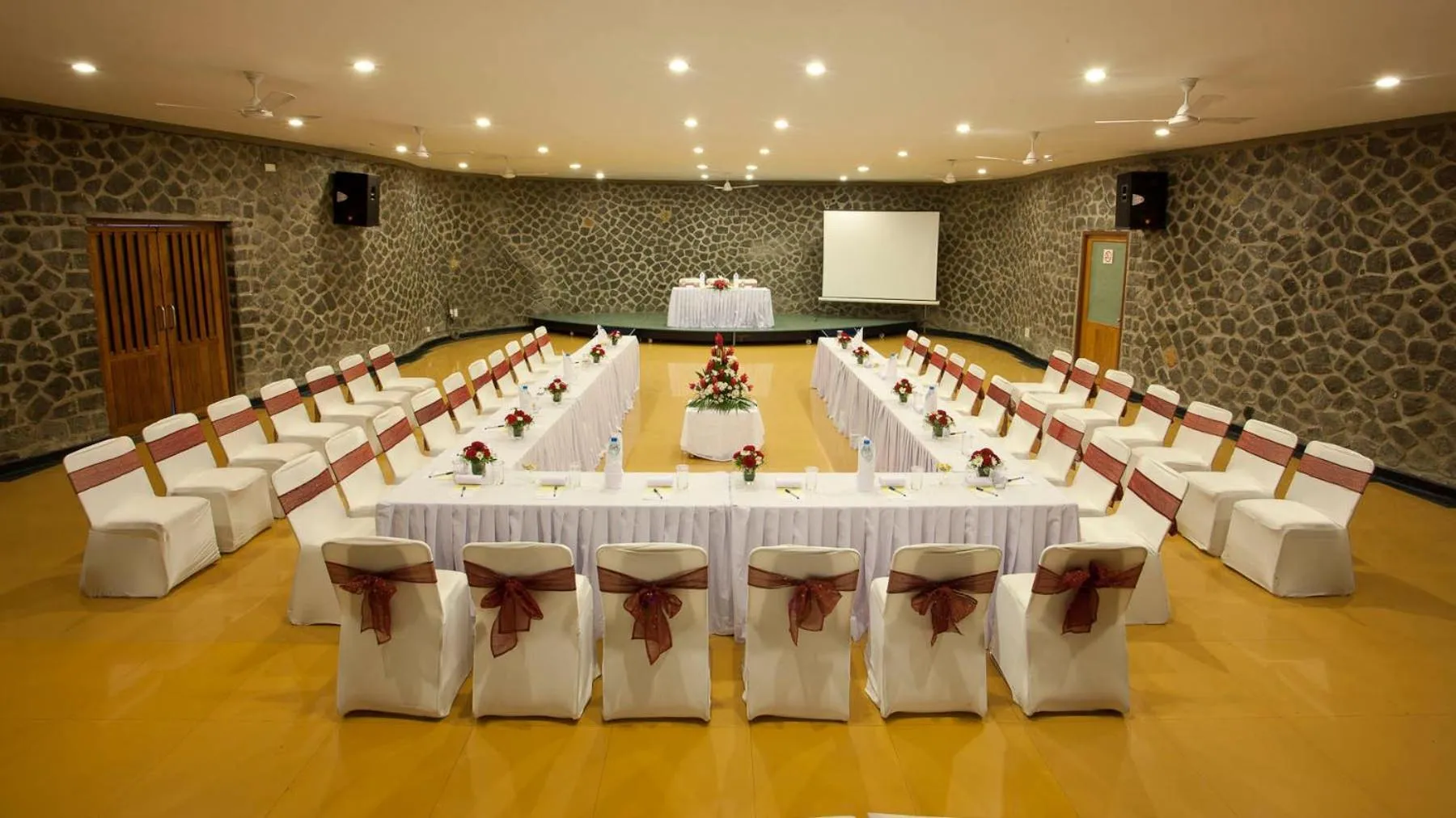 Meeting/conference room in GReaT Trails Yercaud by GRT Hotels