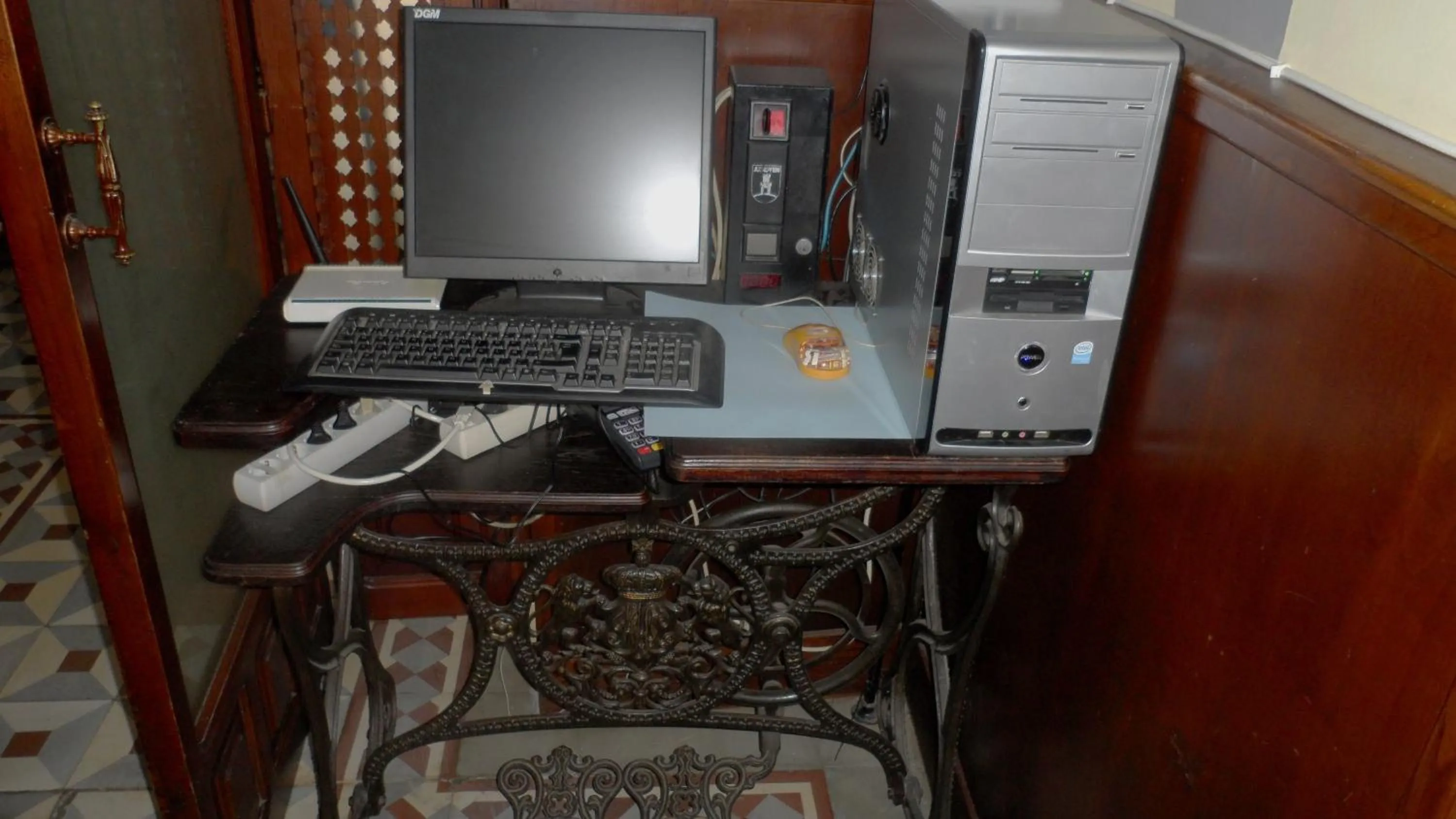 Decorative detail in Pension-Albergue Don Alvaro