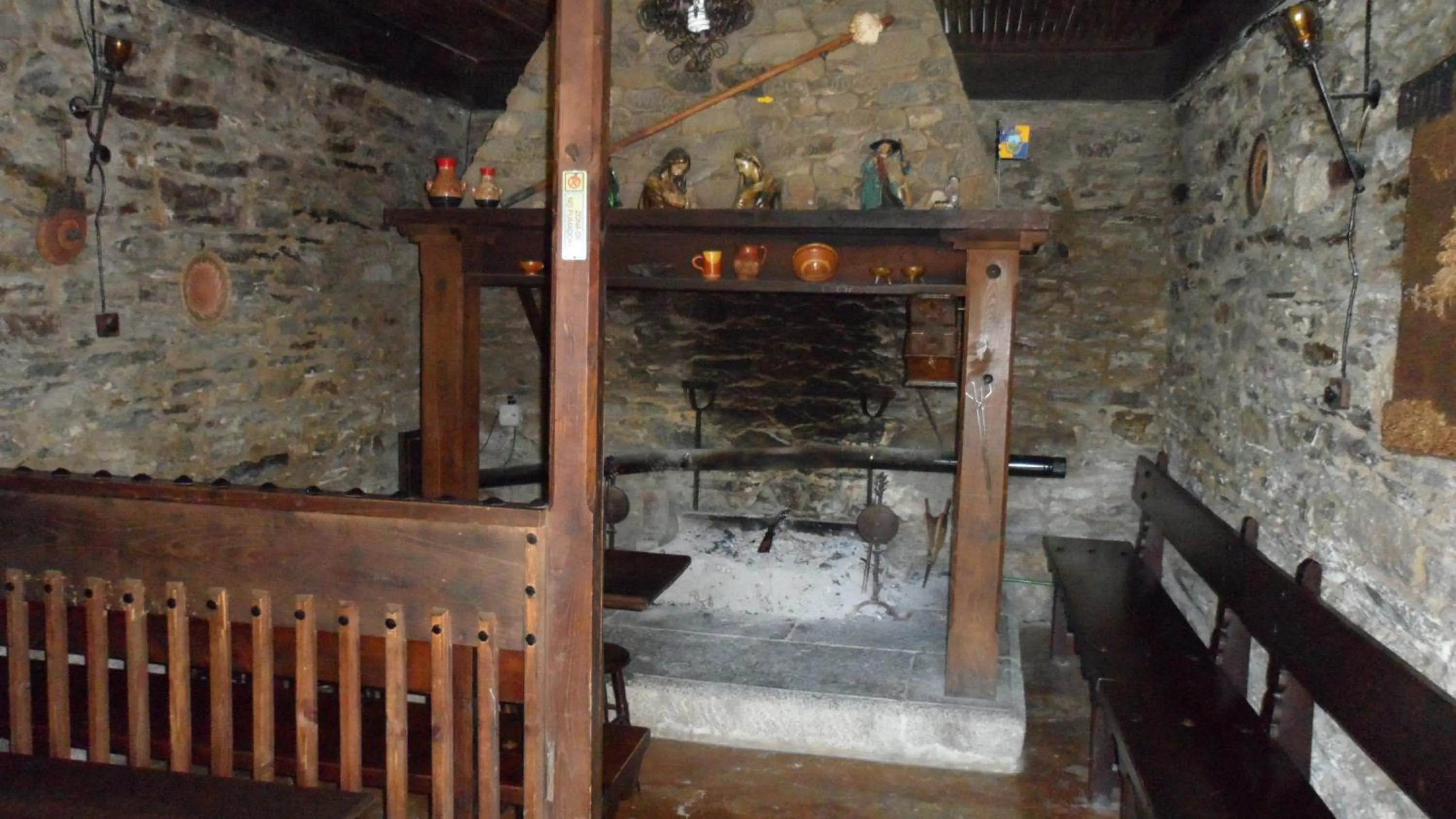 Lounge or bar, Bed in Pension-Albergue Don Alvaro