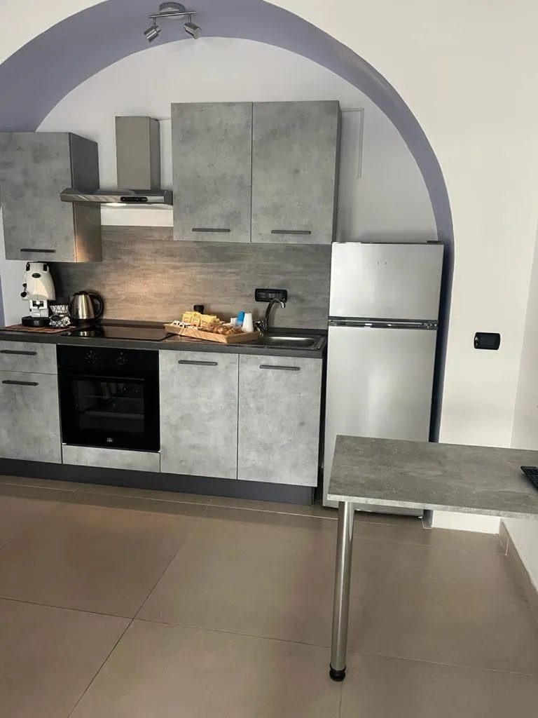 Kitchen or kitchenette in Duomo family house
