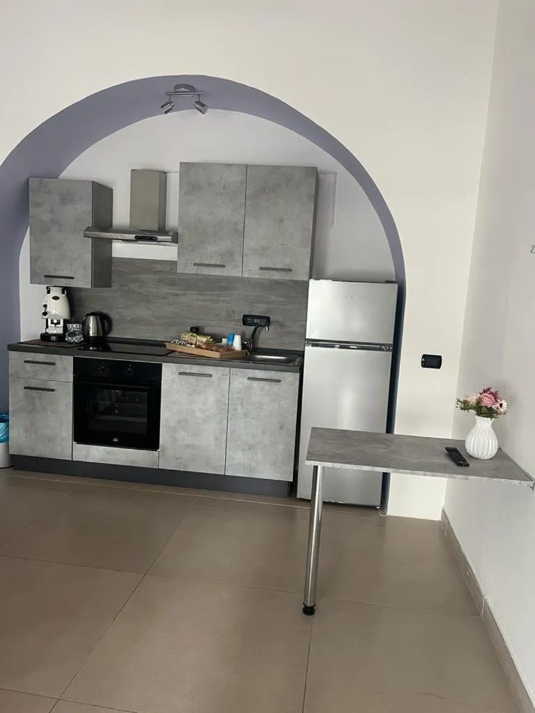 Kitchen or kitchenette in Duomo family house