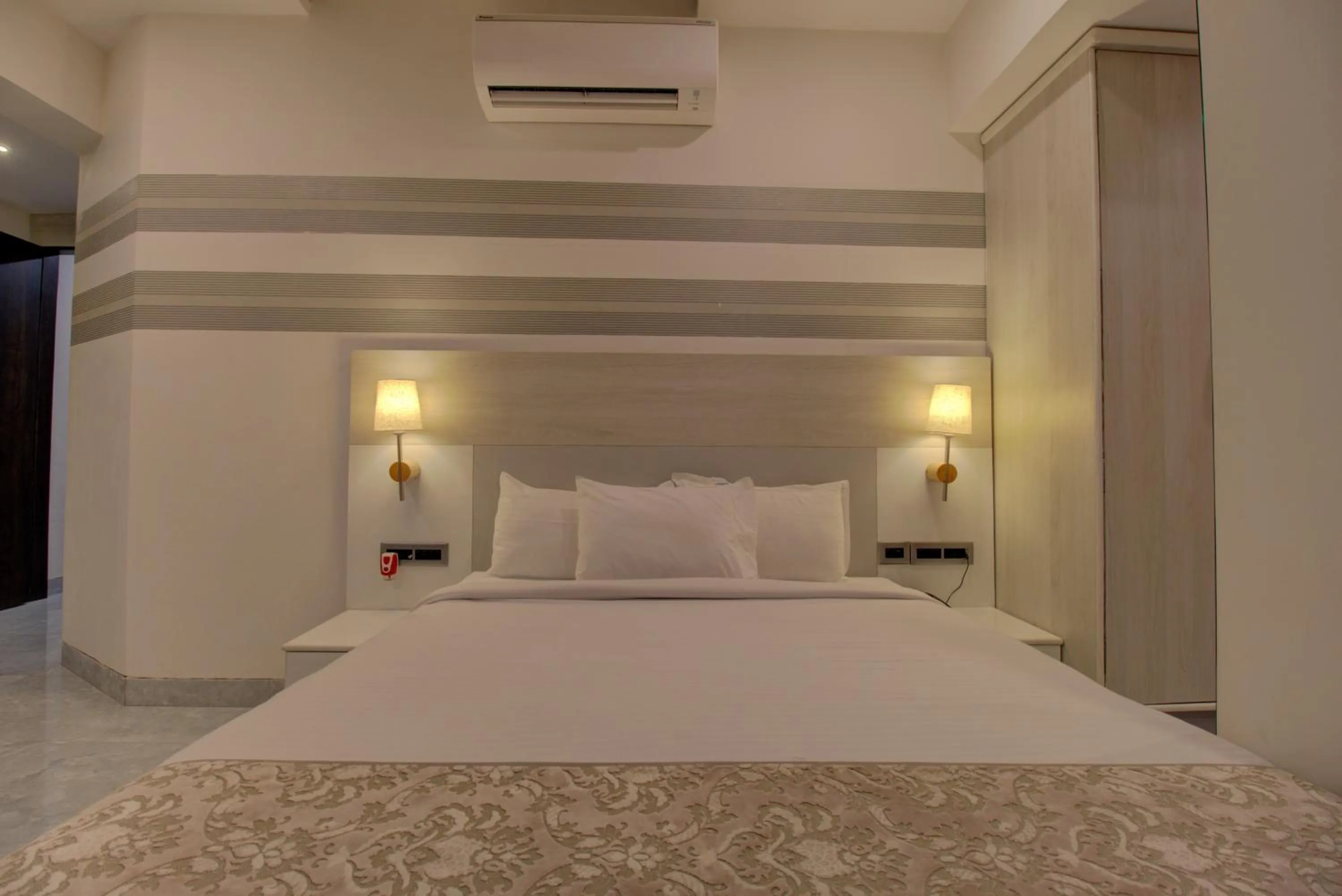 Bedroom, Bed in Greenstones Boutique Hotel