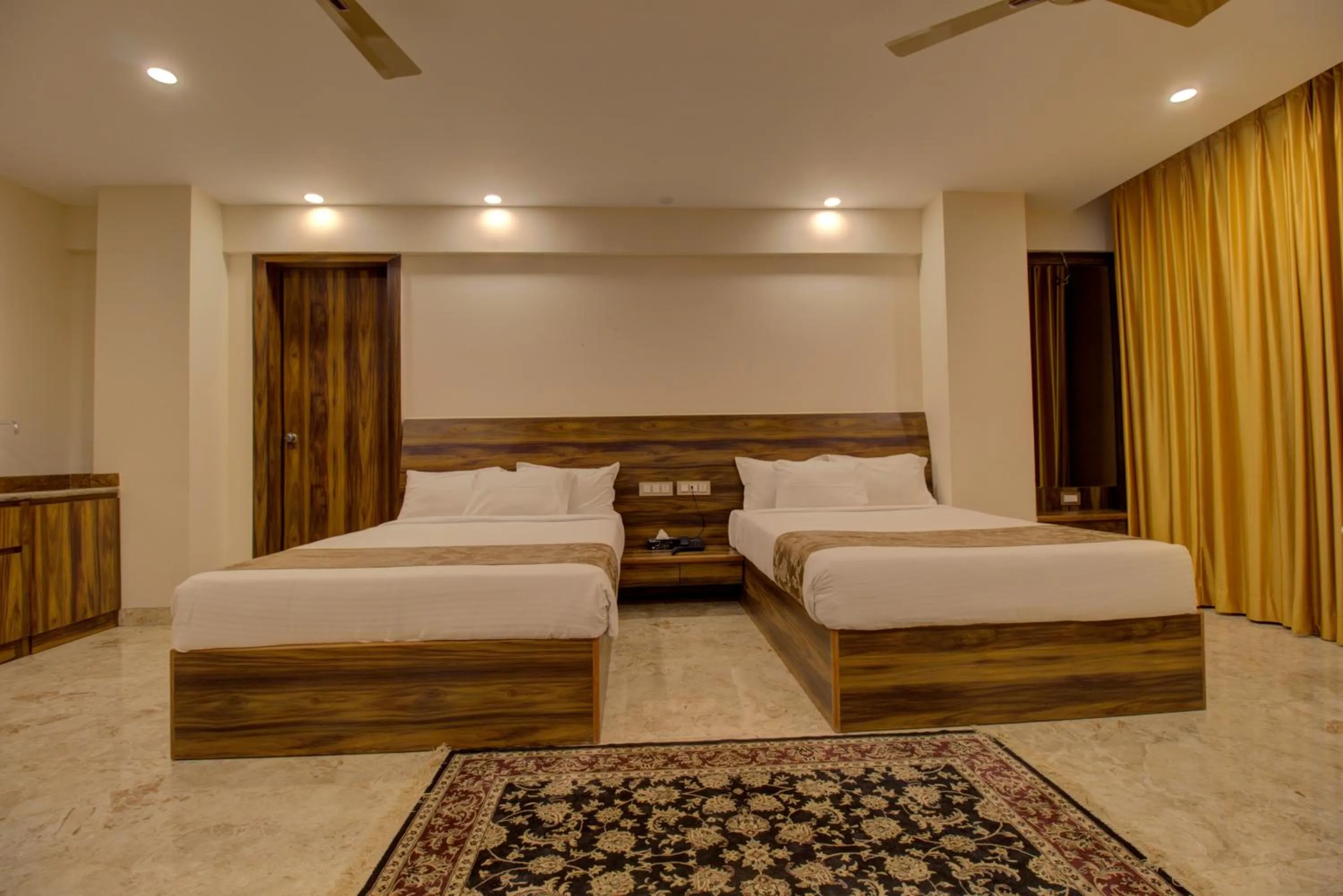 Photo of the whole room, Bed in Greenstones Boutique Hotel
