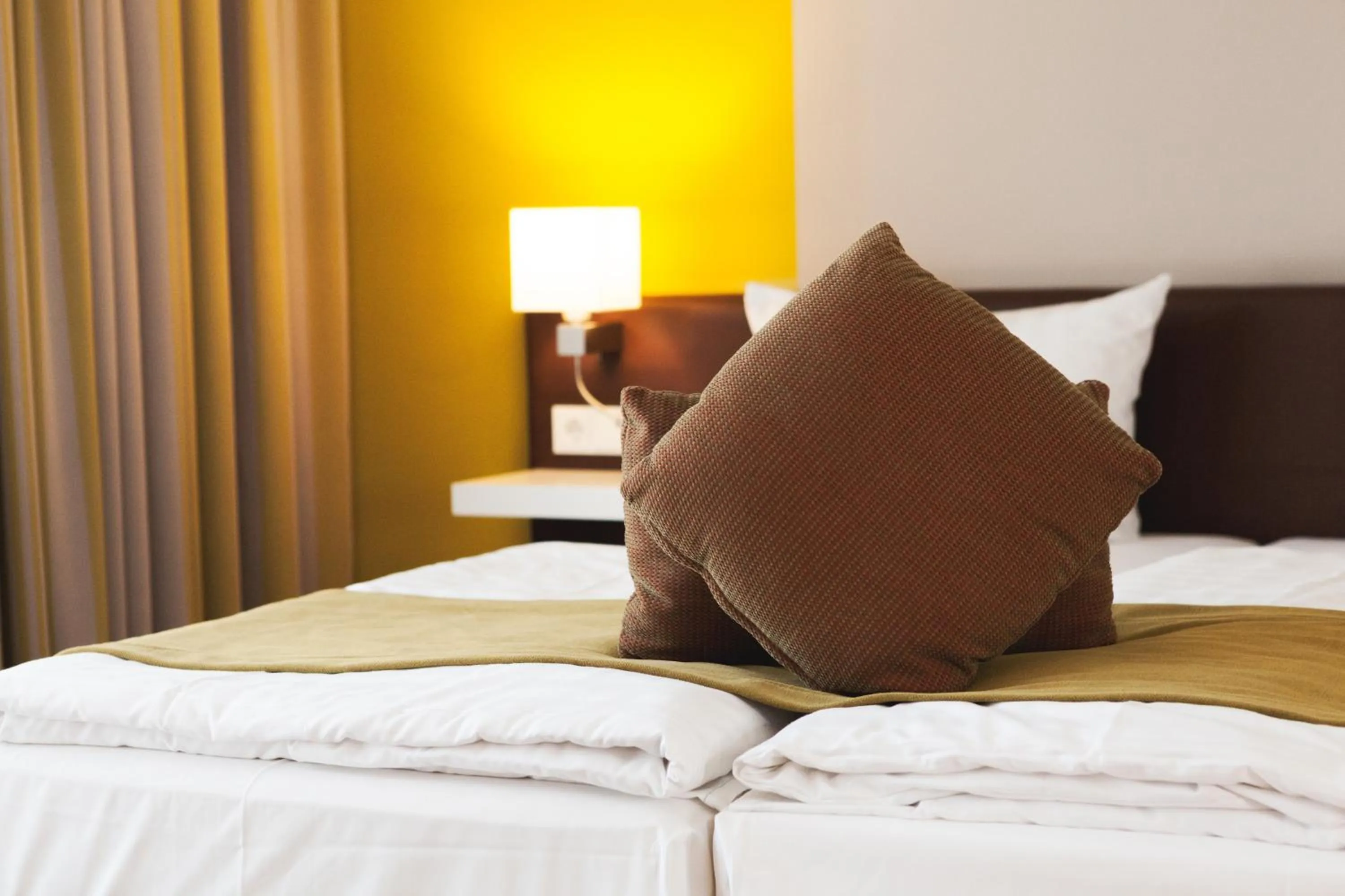 Photo of the whole room, Bed in Weinhotel Kaisergarten