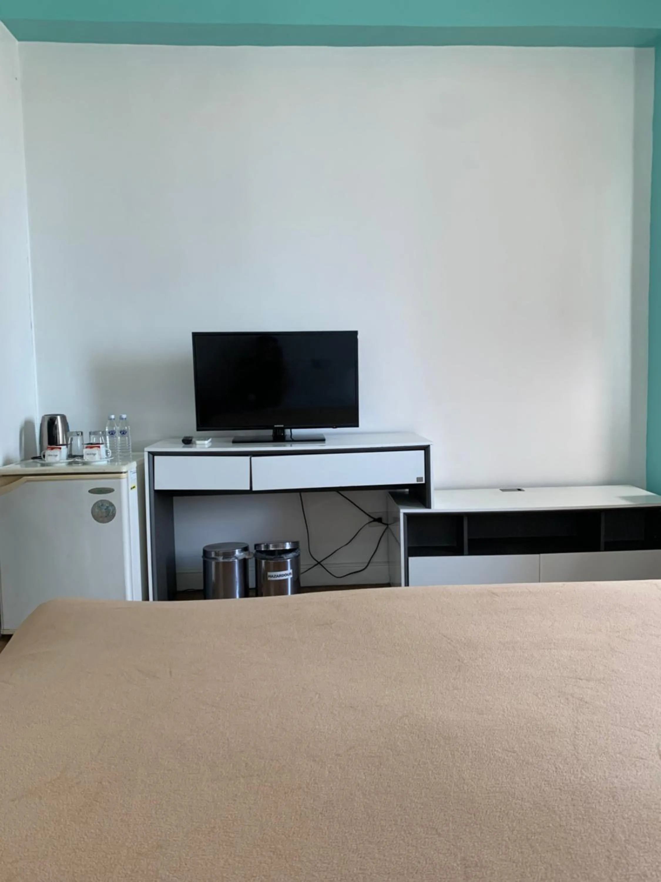 Bed in Pearl Manila Hotel