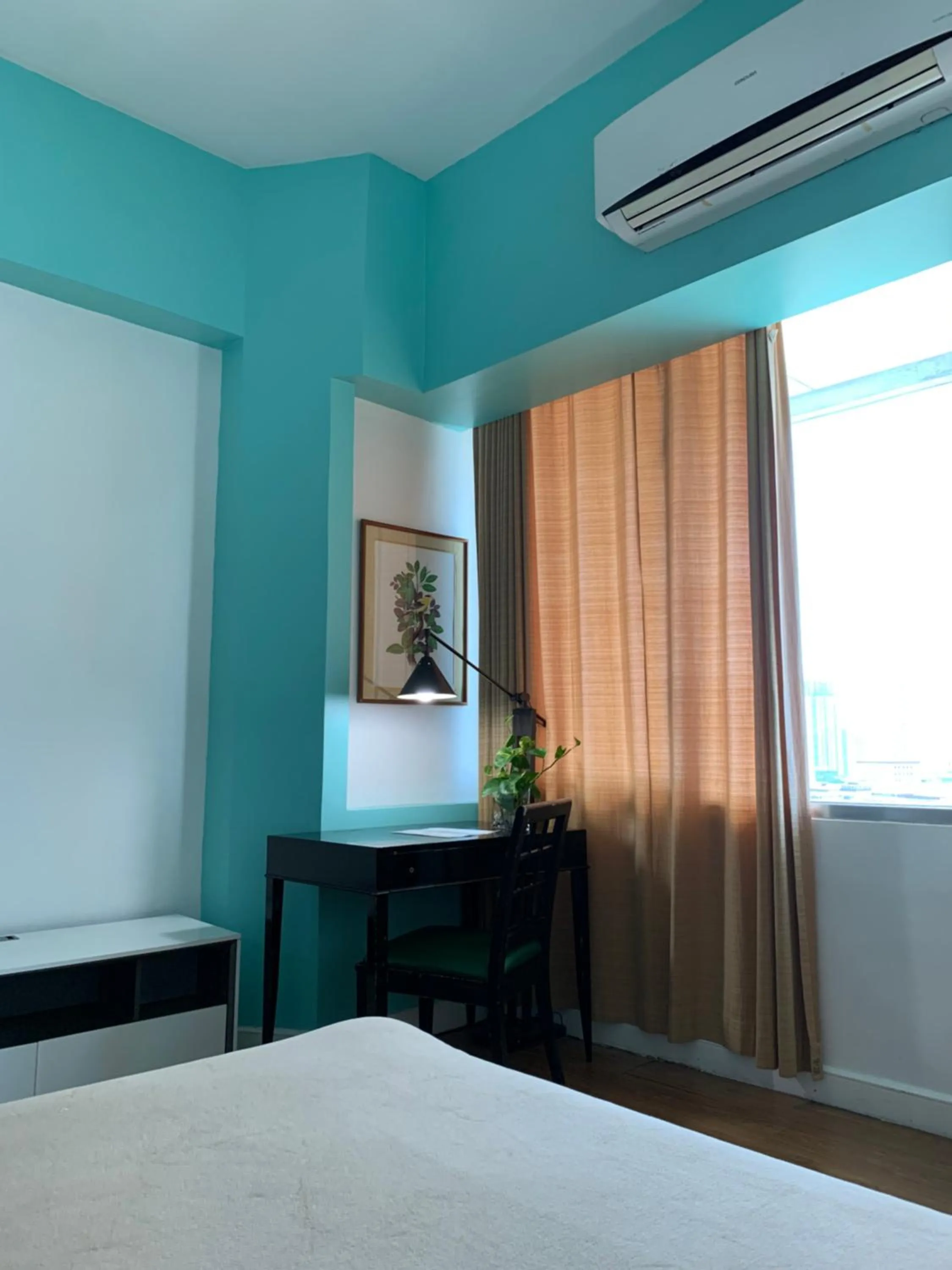 Bed in Pearl Manila Hotel