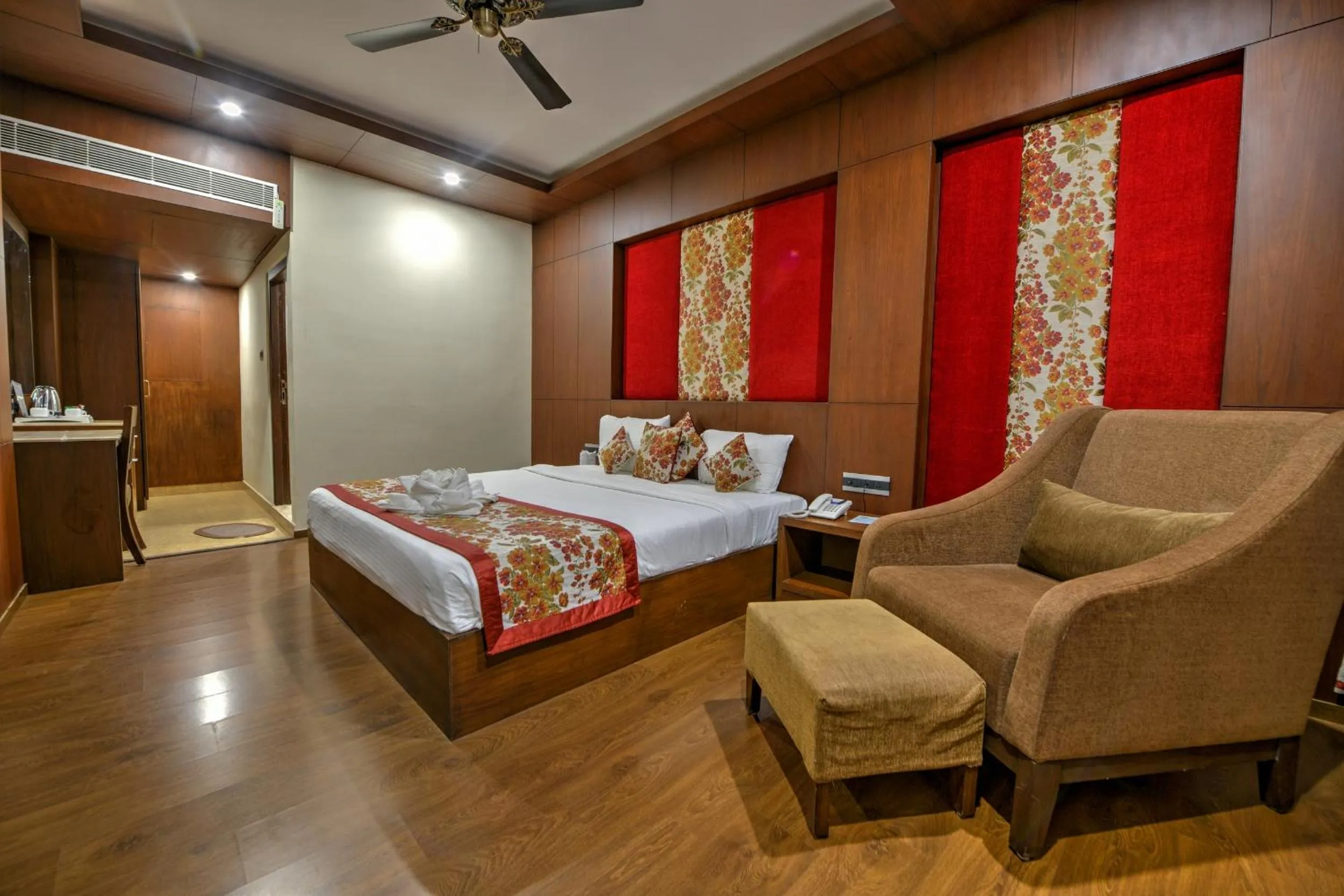 Bed in Silver Sand Sentinel