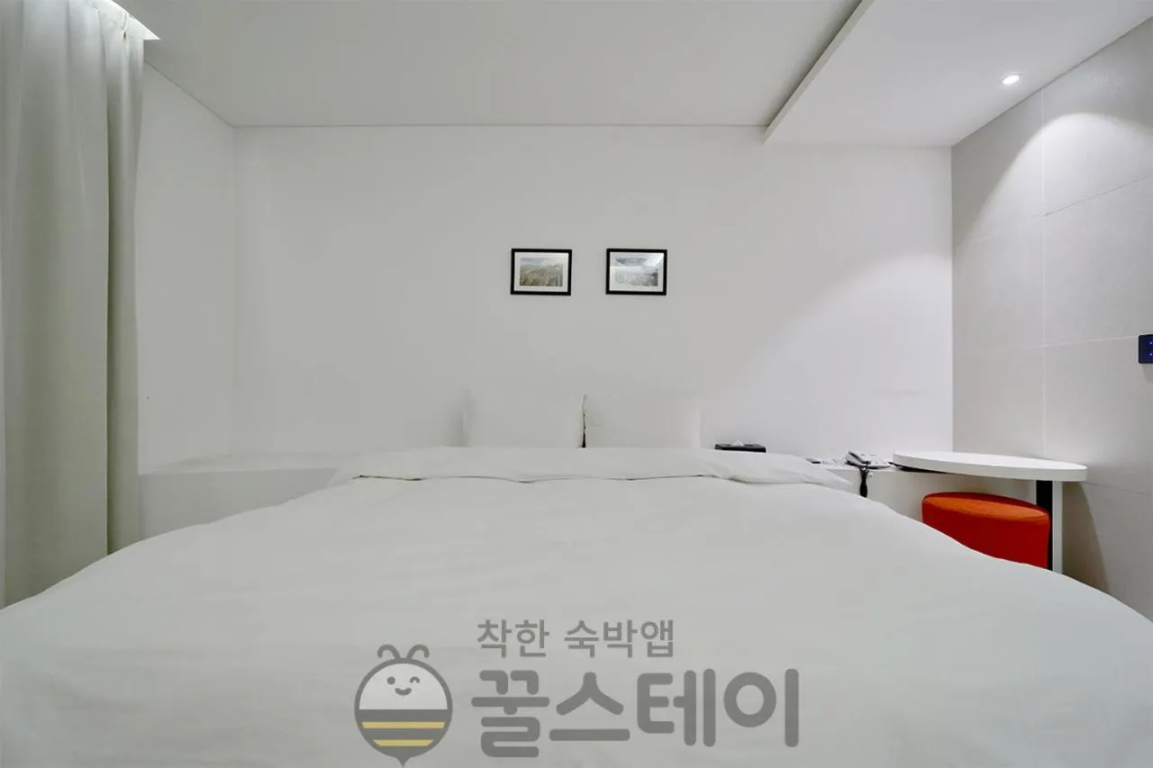 Bed in Golden Hotel Incheon