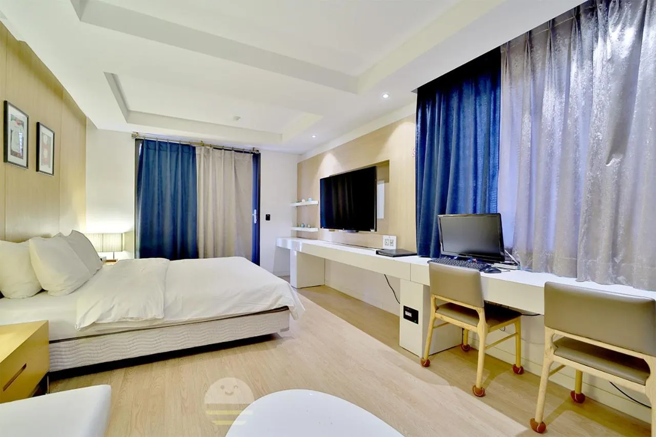 Bed in Golden Hotel Incheon