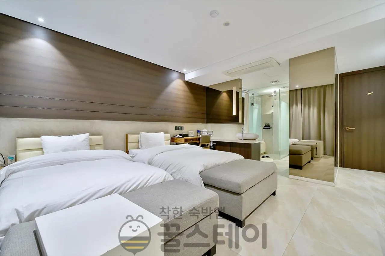 Bed in Golden Hotel Incheon