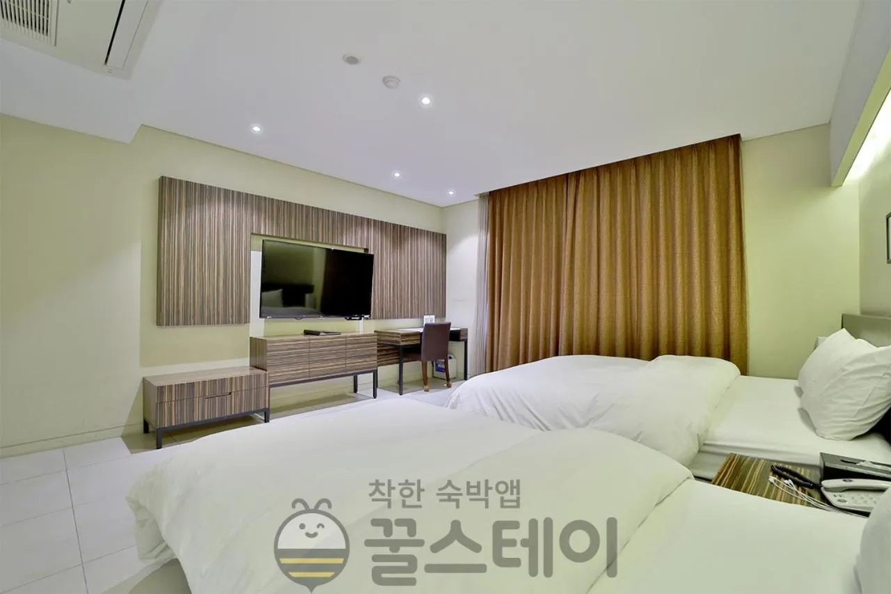 Bed in Golden Hotel Incheon