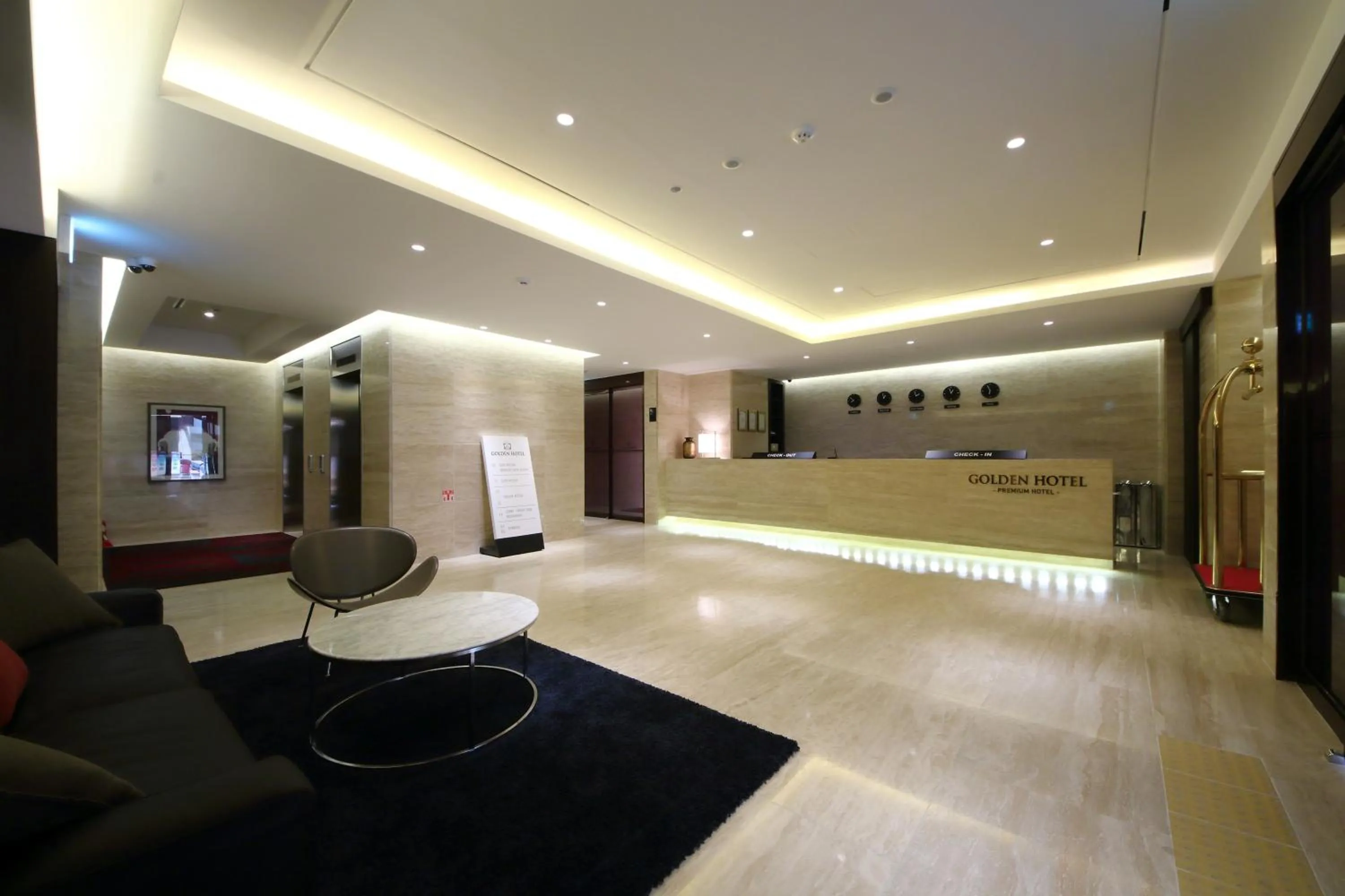 Lobby or reception in Golden Hotel Incheon