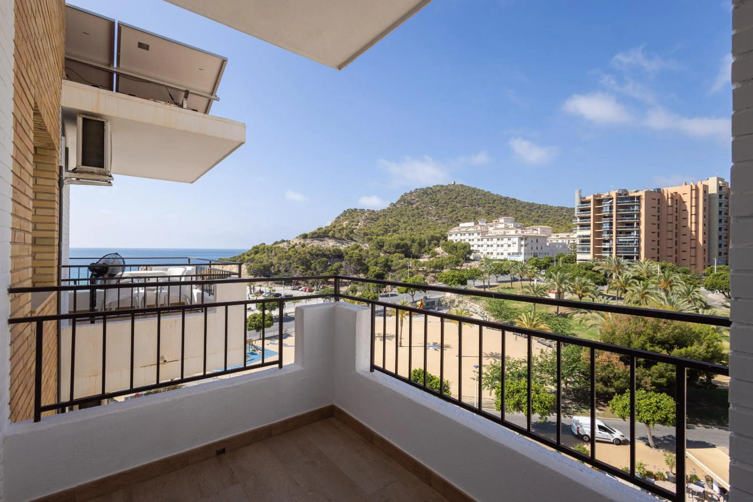 Property building in Apartamentos Odysea By Apartamentos Valentia