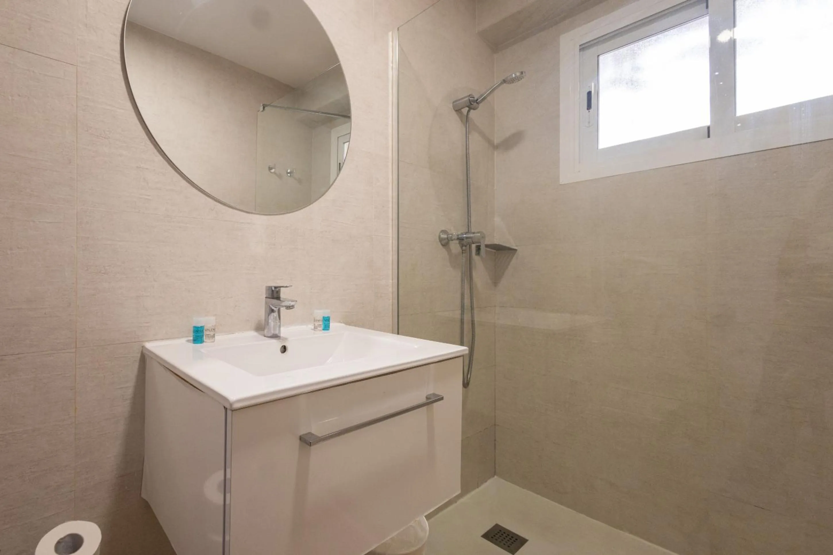 Shower in Apartamentos Odysea By Apartamentos Valentia