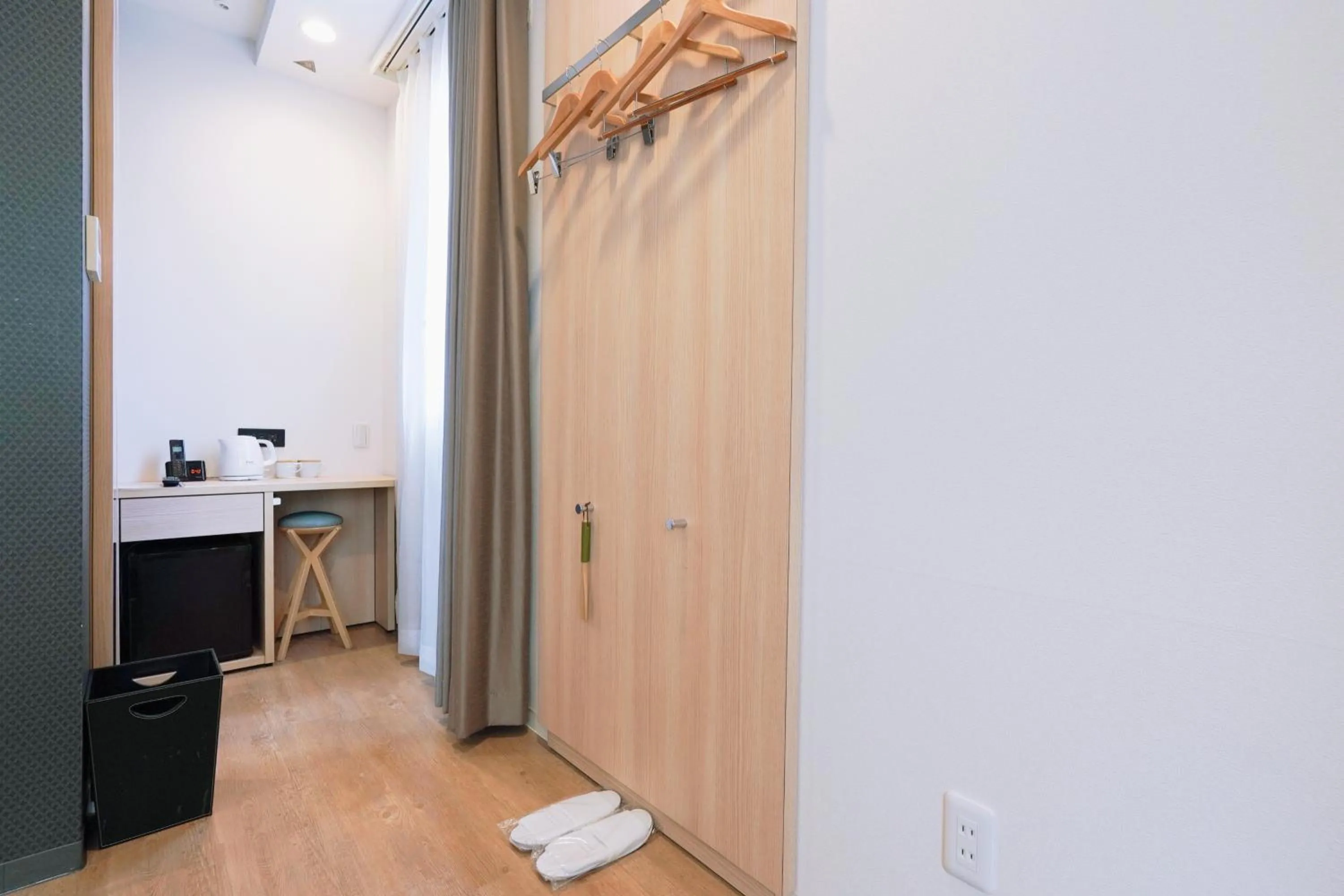 Photo of the whole room in Park Central Sakura Hotel