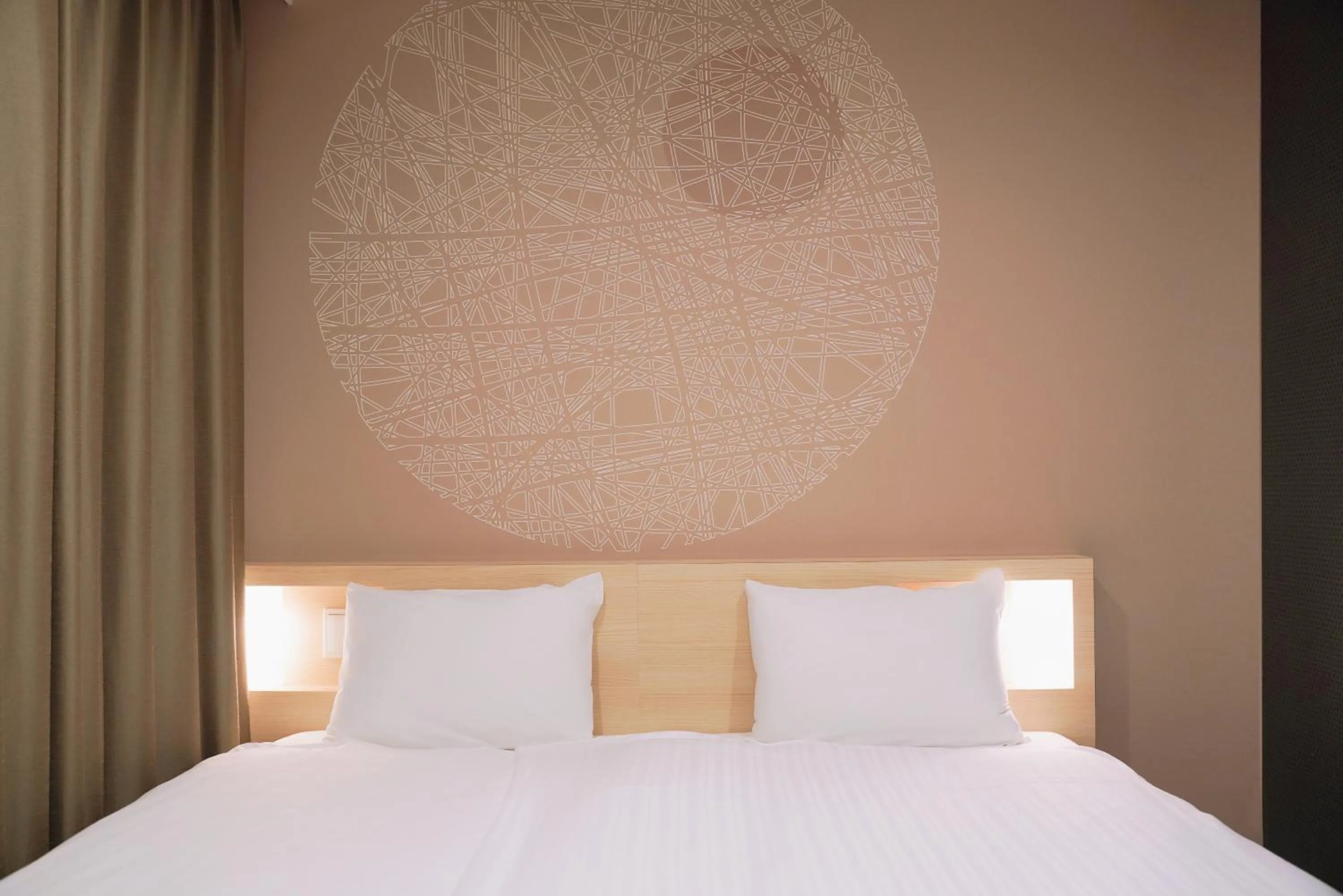 Bed in Park Central Sakura Hotel