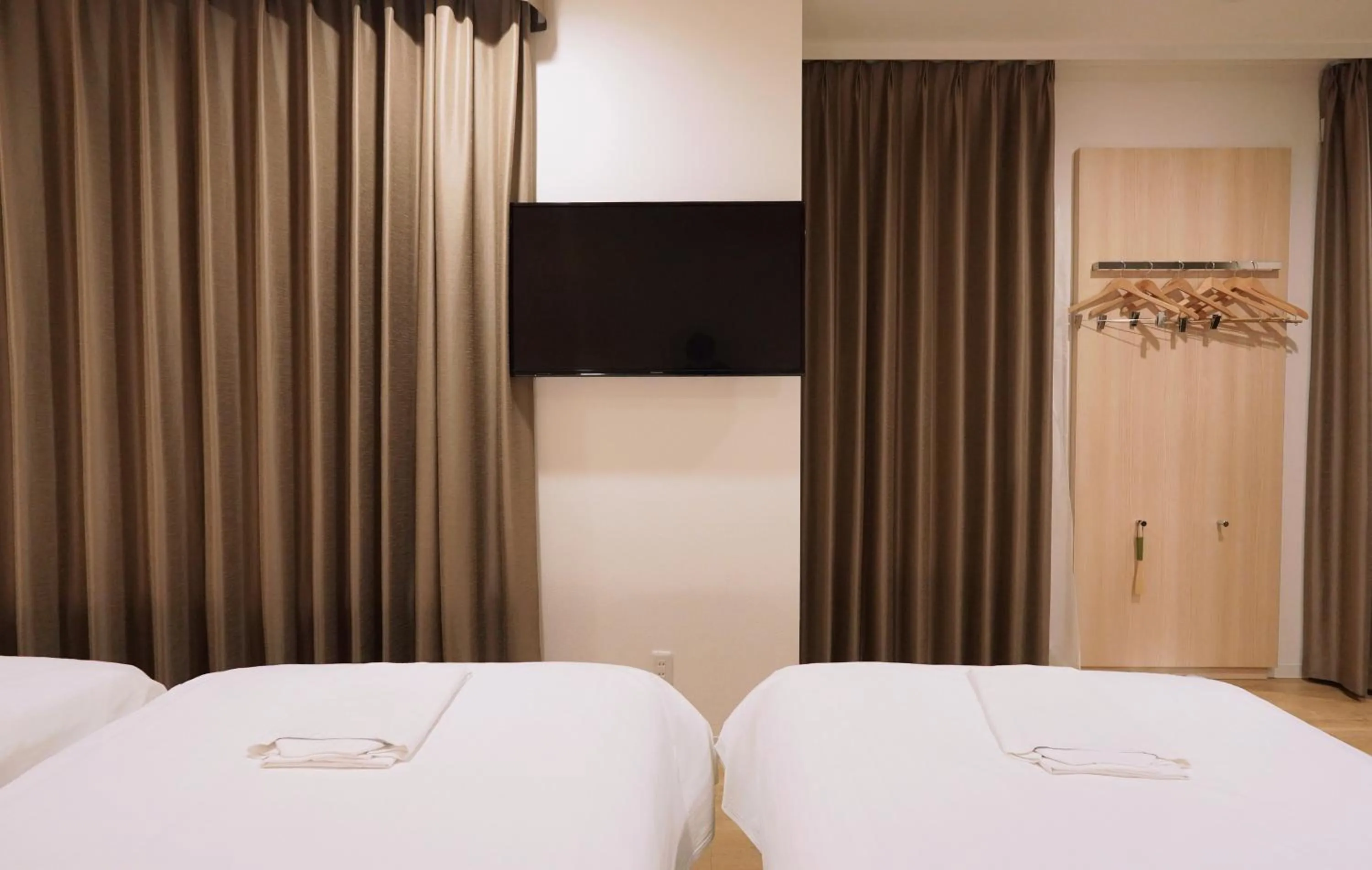 TV and multimedia, Bed in Park Central Sakura Hotel