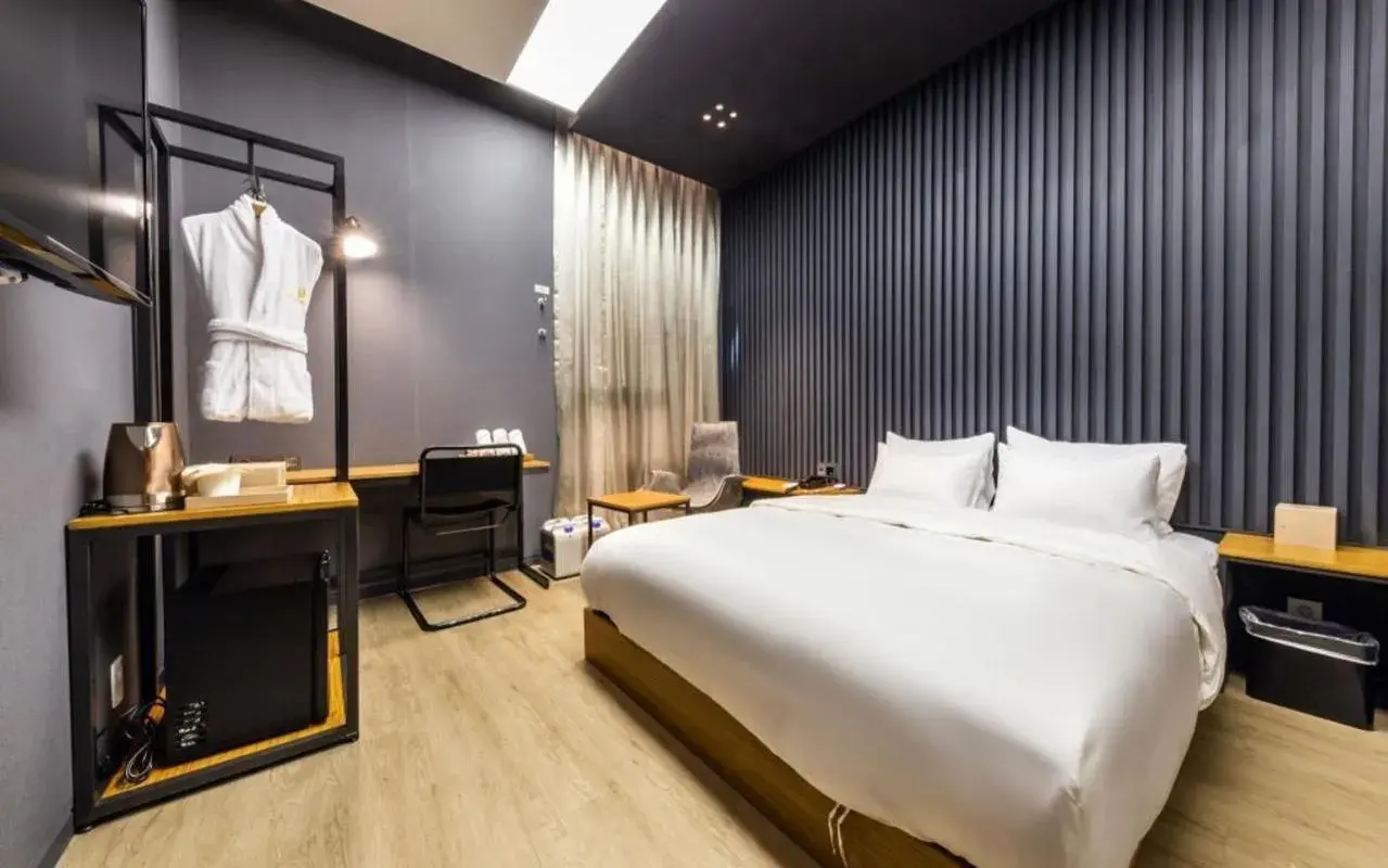Standard Double Room in Hotel The Artist Yeonsinnae Standard Double Room in Hotel The Artist Yeonsinnae