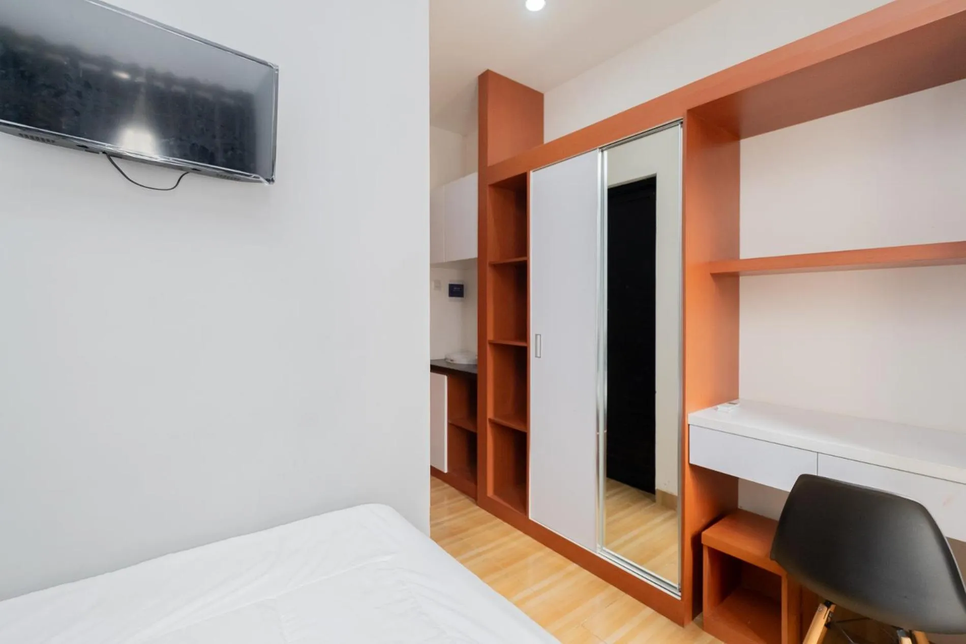 Bedroom, Bed in RedLiving Syariah Apartemen MKostel - Tower A1 Kencana Loka