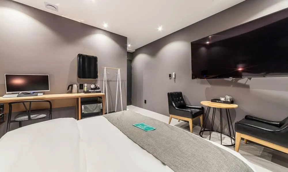 TV and multimedia in Guri Hotel In cafe