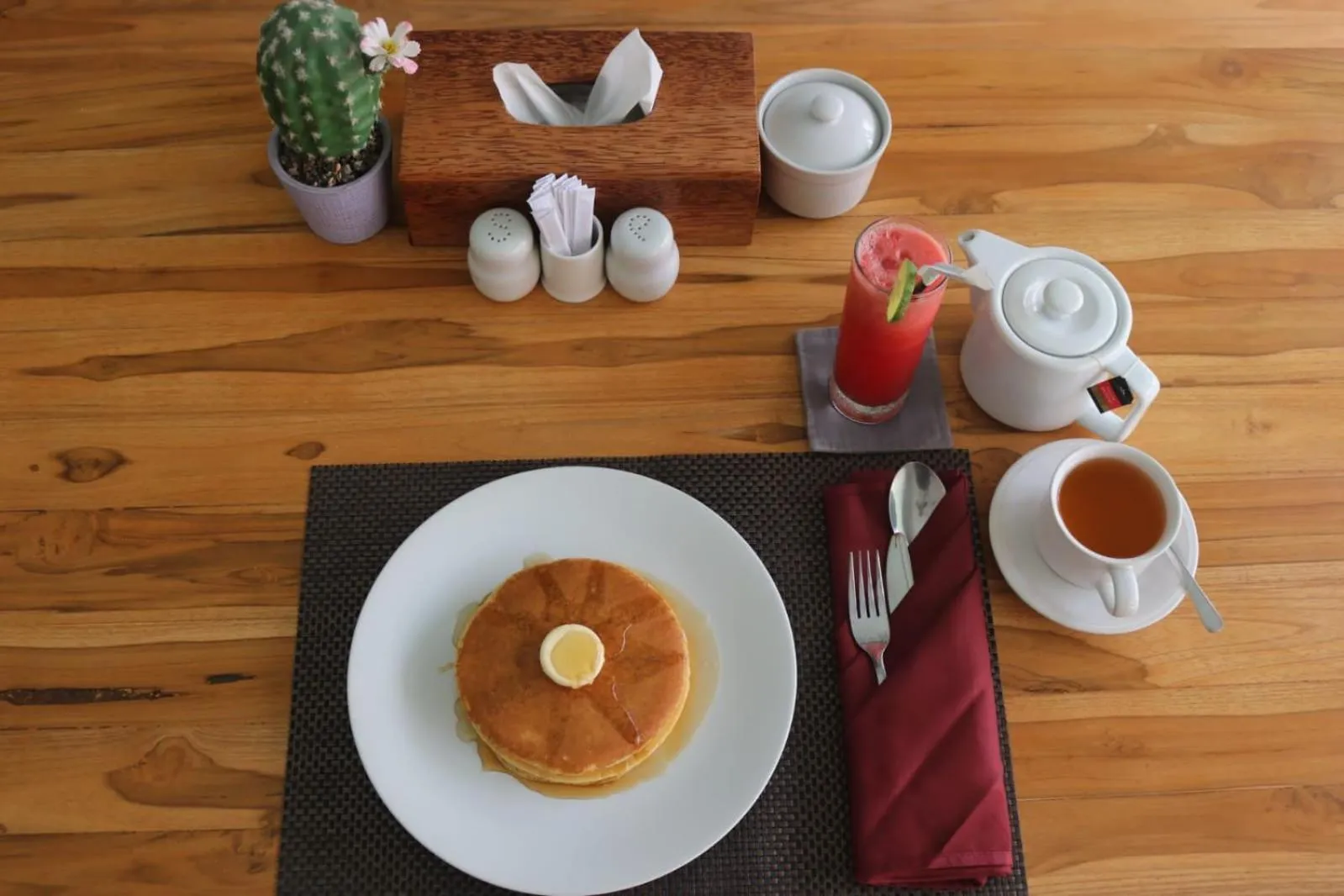 Food and drinks in BALE DATU BUNGALLOW