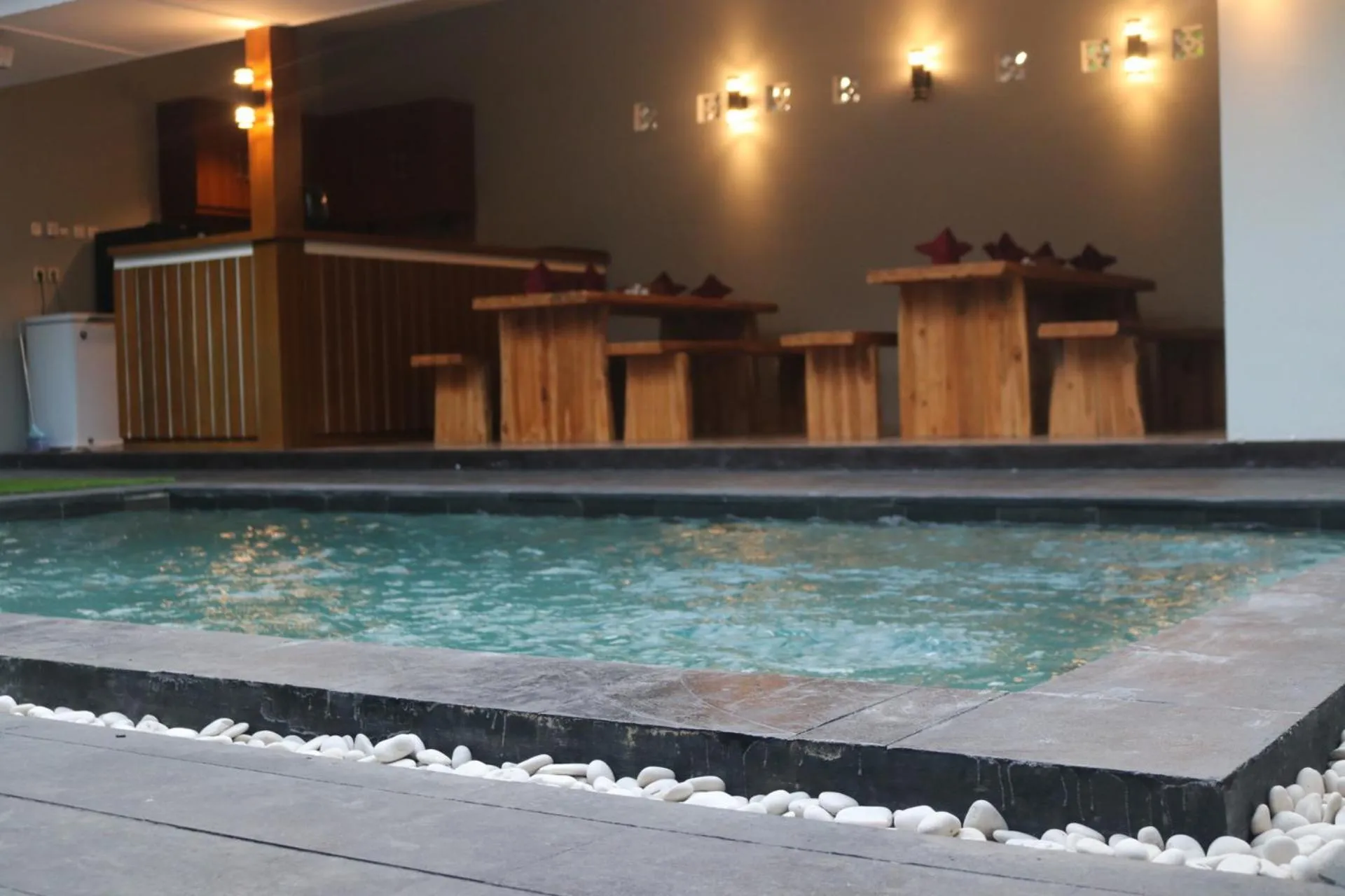 Restaurant/places to eat in BALE DATU BUNGALLOW