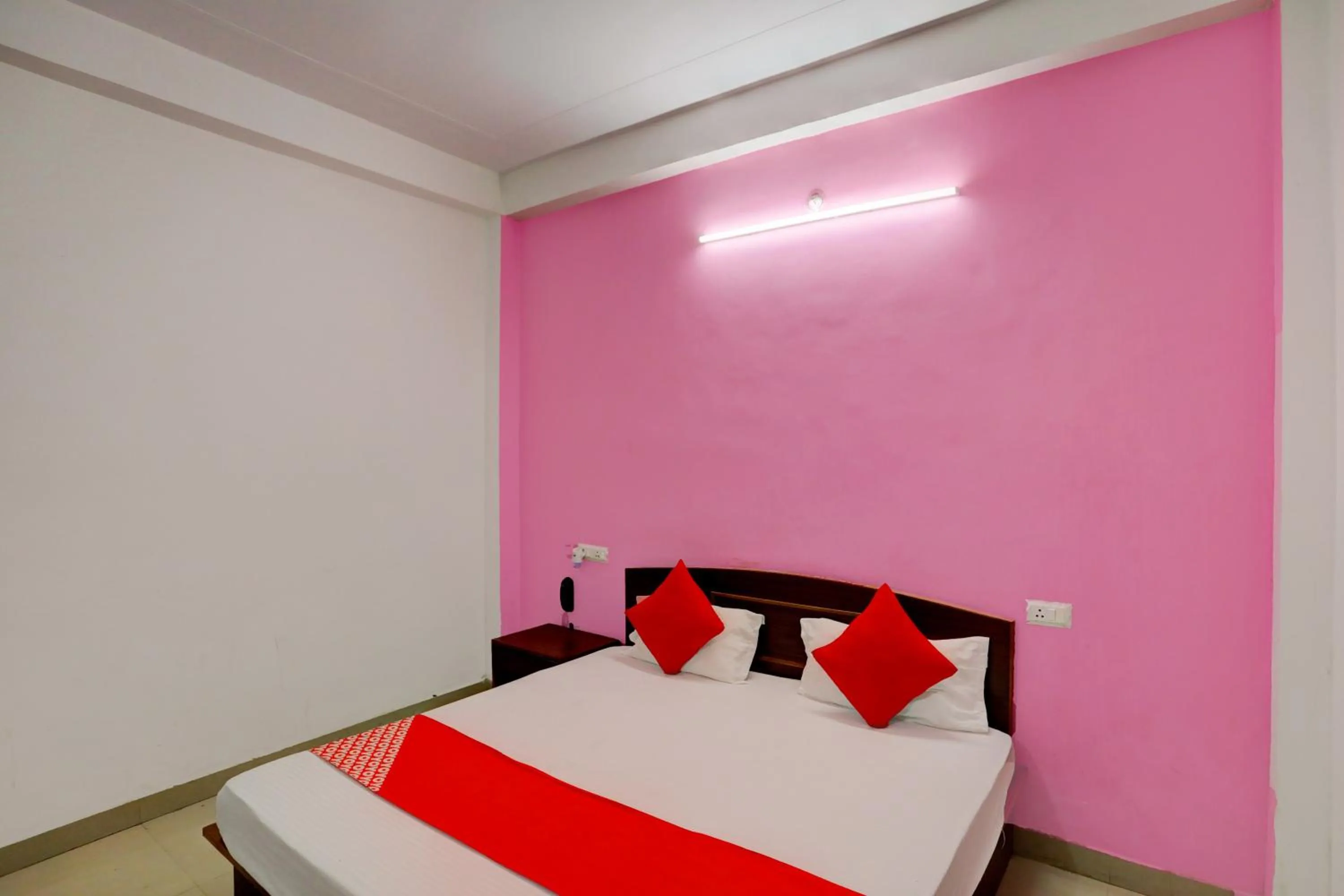 Bedroom in Hotel O Virasat Guest House