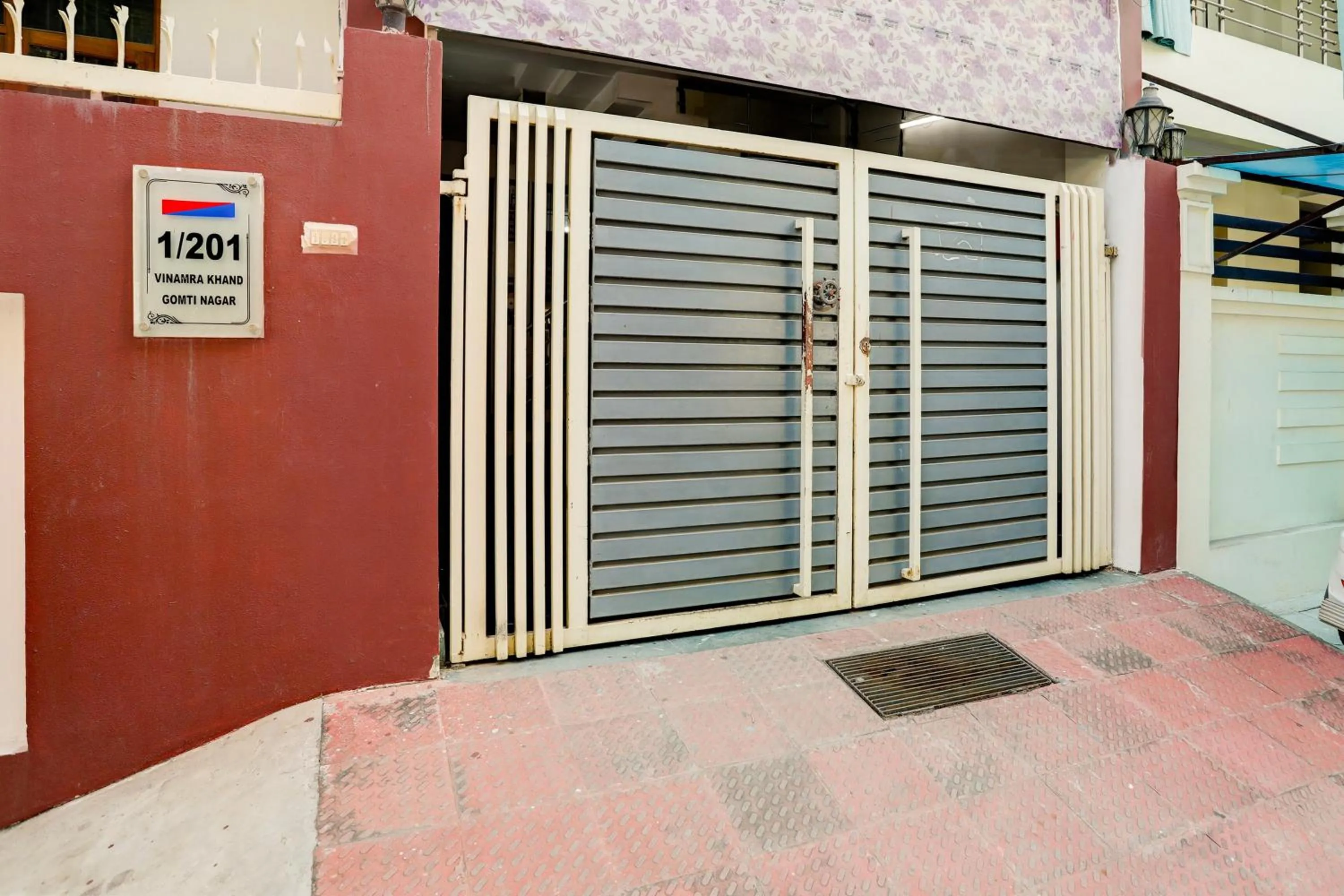 Facade/entrance in Hotel O Virasat Guest House