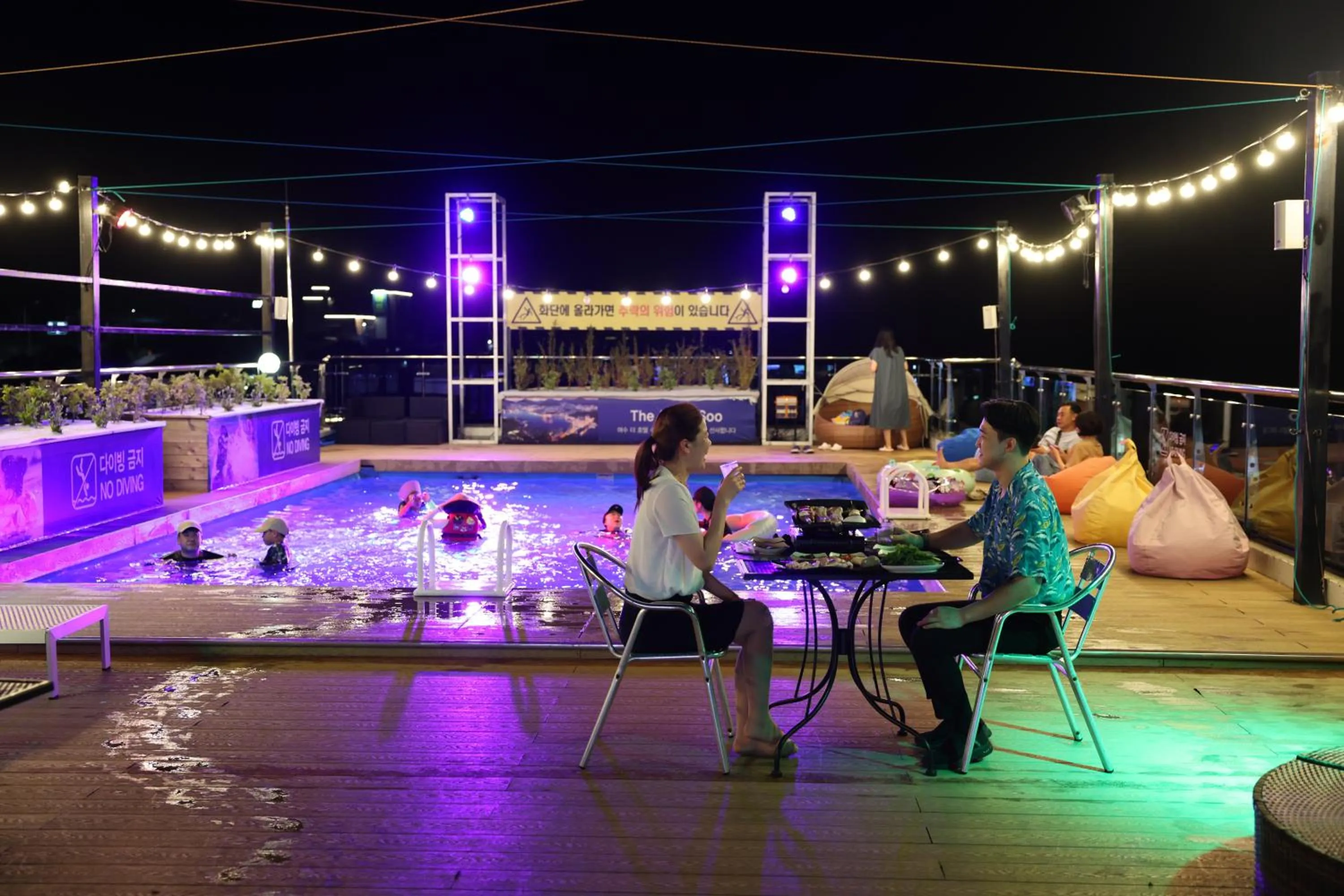 Lounge or bar in The Hotel Soo