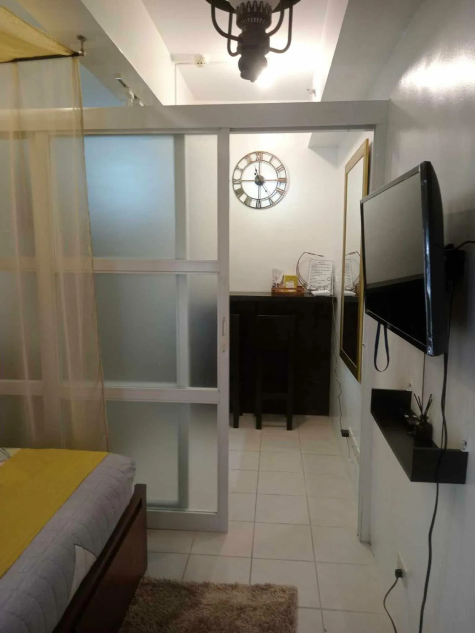 Bed in Tagaytay Staycation Prime Residences Cityland by Shee