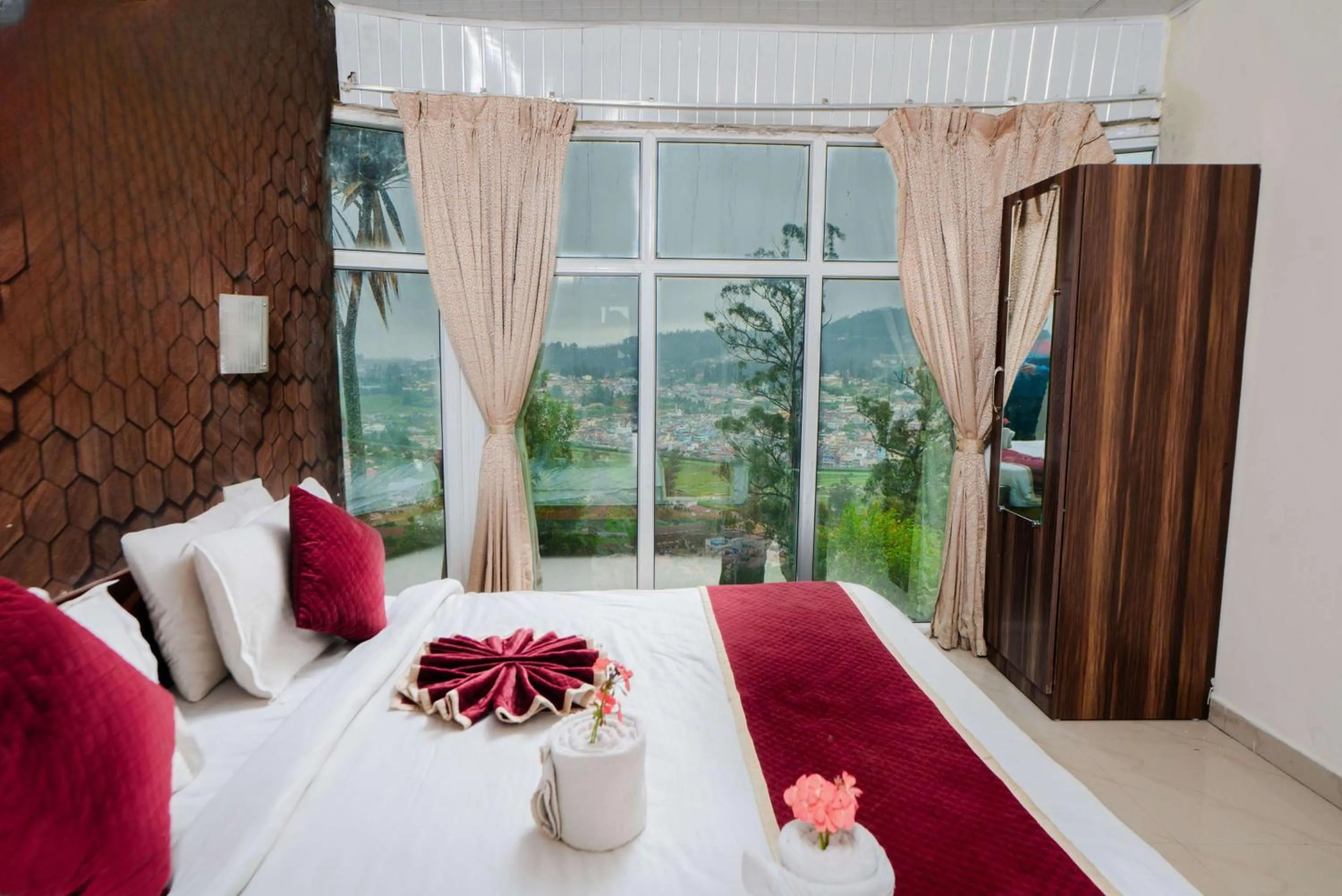 Bed in Tulips Resorts - Elkhill