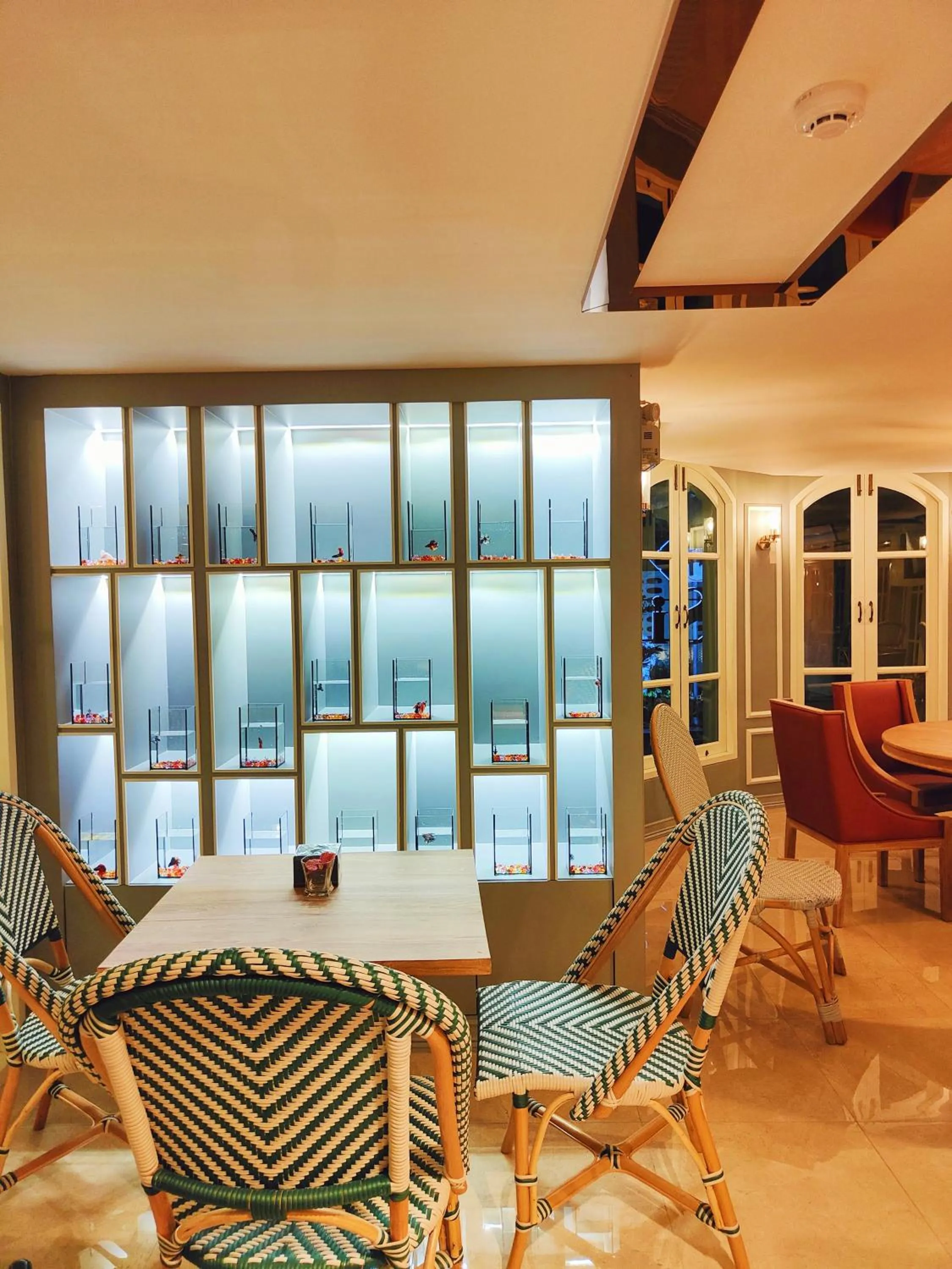 Restaurant/places to eat in Siri Grand Bangkok Hotel