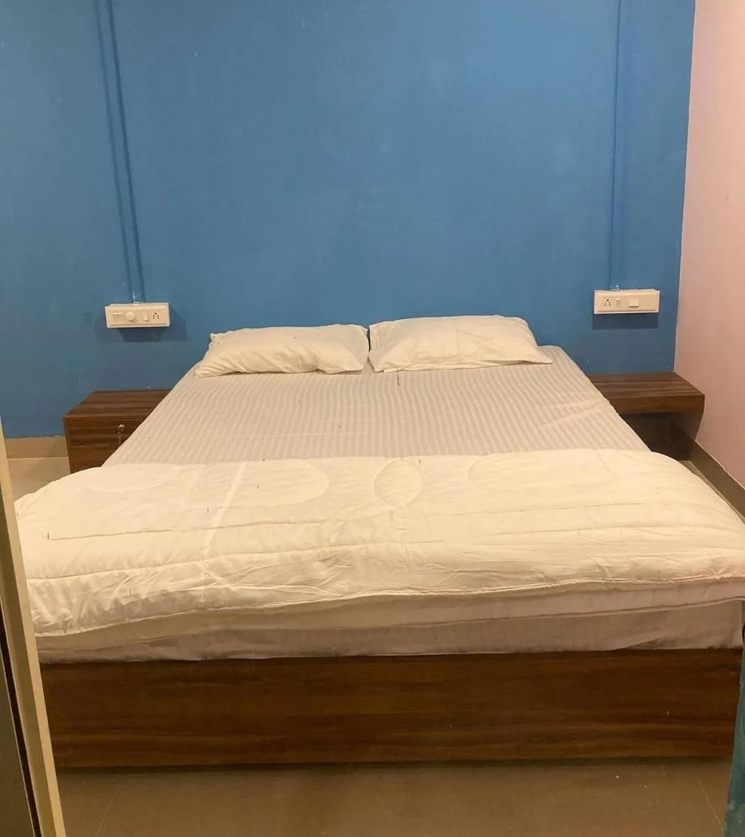 Bed in COCKS TOWN