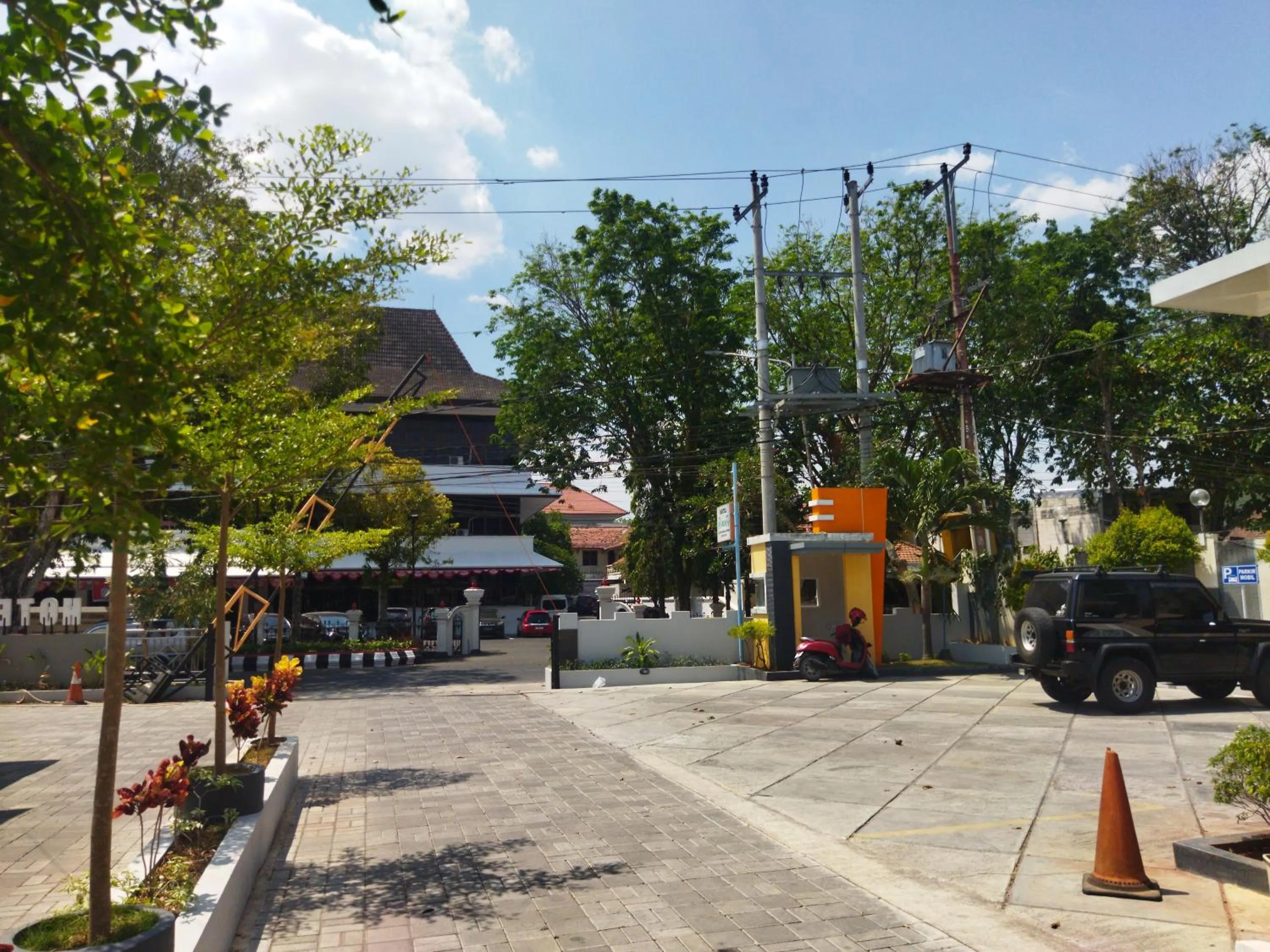 Property building in Hotel Karunia PKPRI