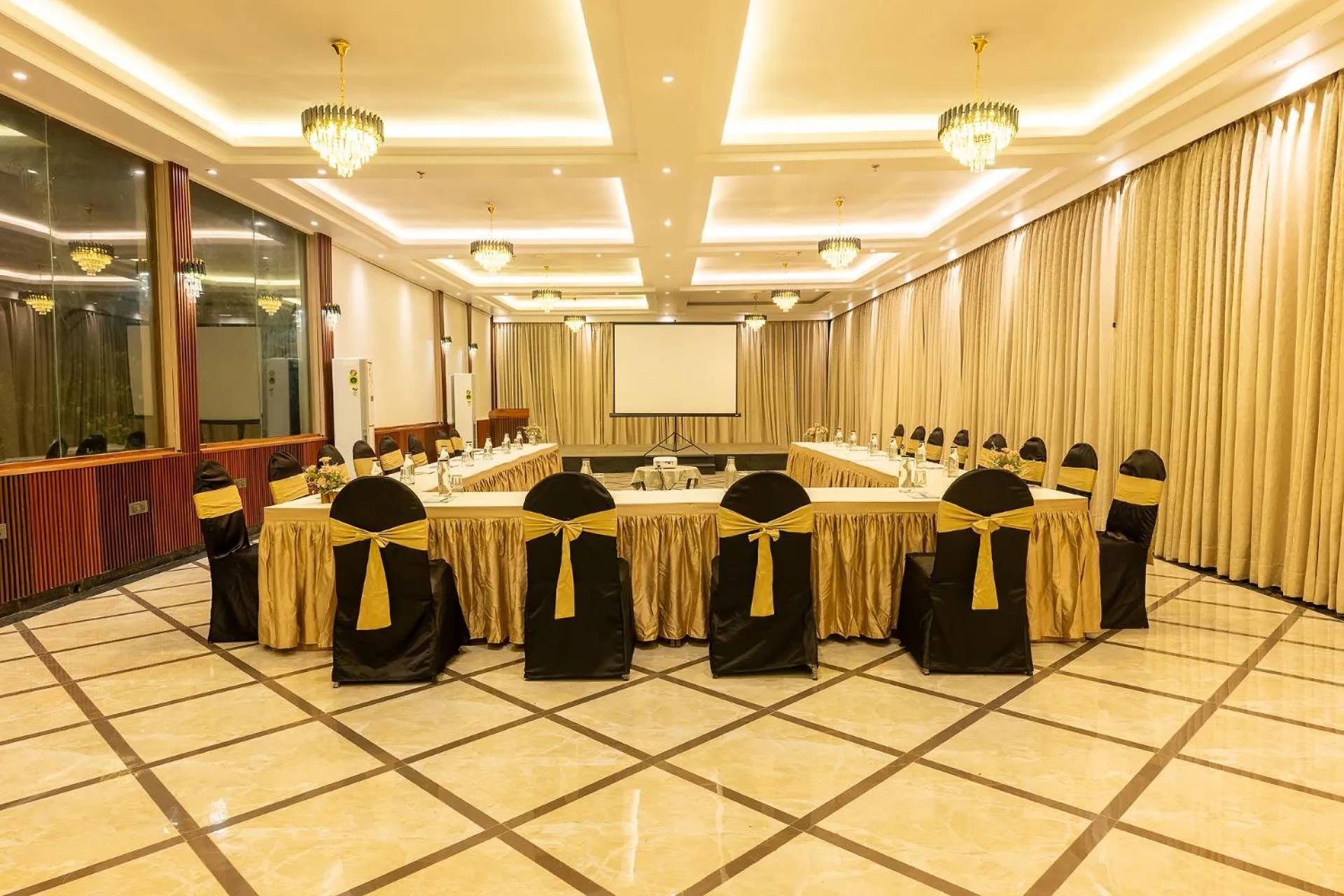 Meeting/conference room in Silver Sand Sea Princess Beach Resort