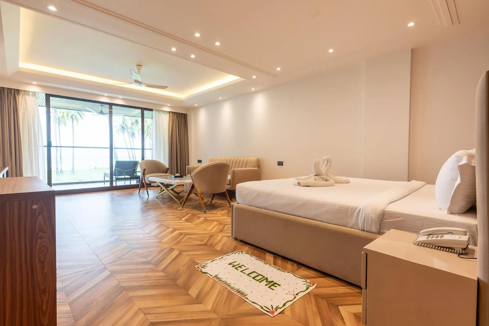 Bed in Silver Sand Sea Princess Beach Resort