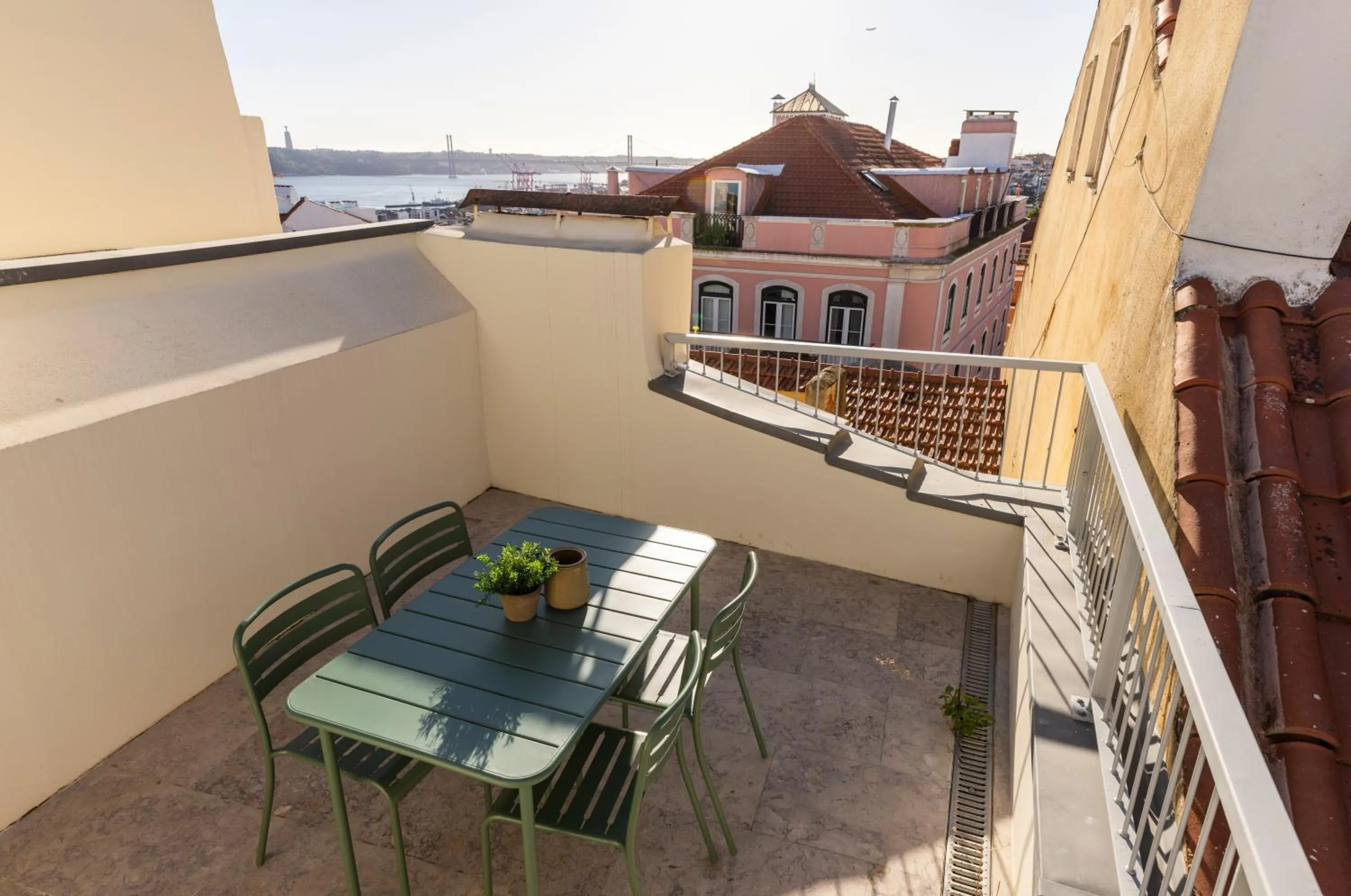 Balcony/Terrace in Líbere Lisbon Príncipe Real