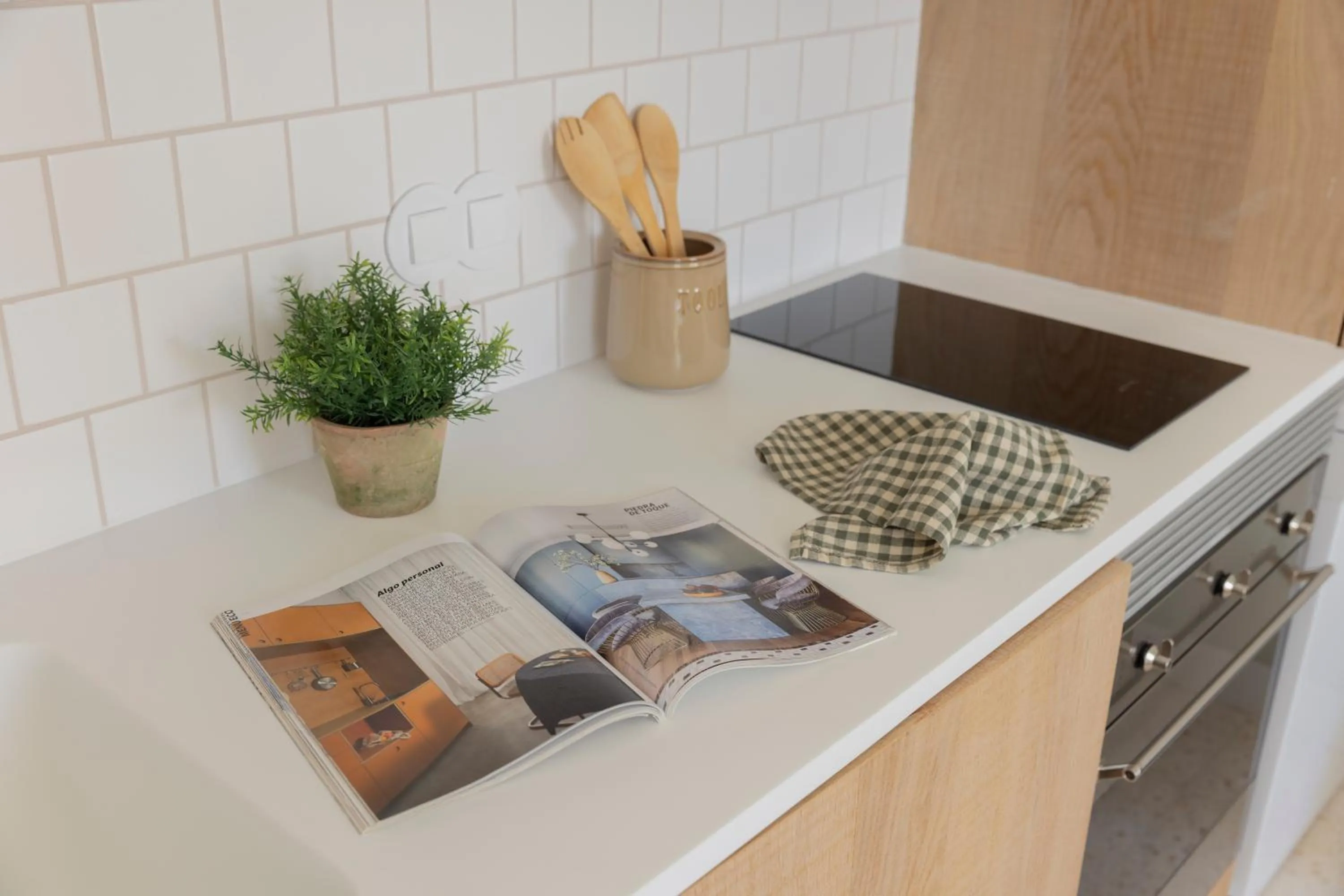 Kitchen or kitchenette in Líbere Lisbon Príncipe Real