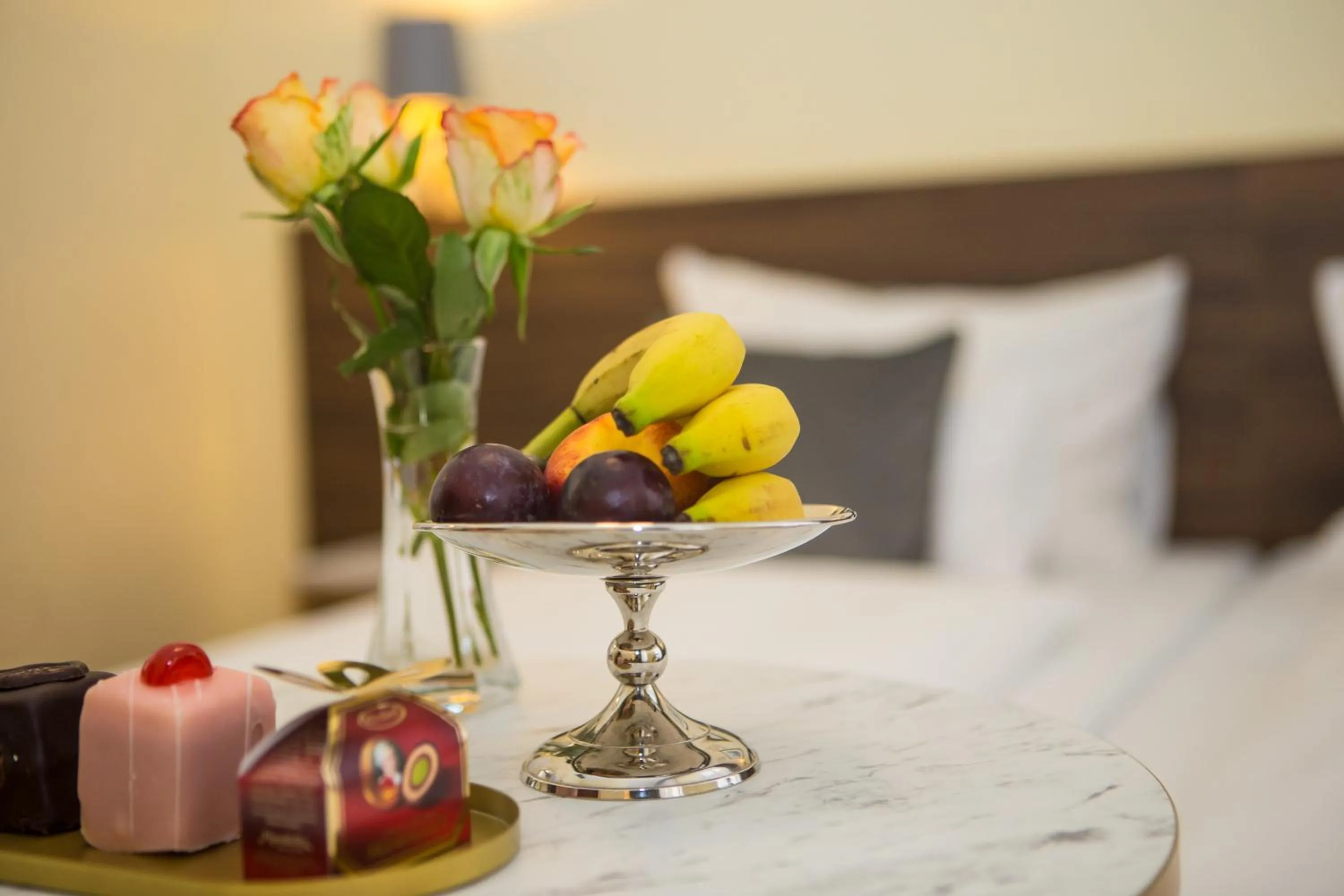 Photo of the whole room, Bed in City Pension Stephansplatz I Self Check In