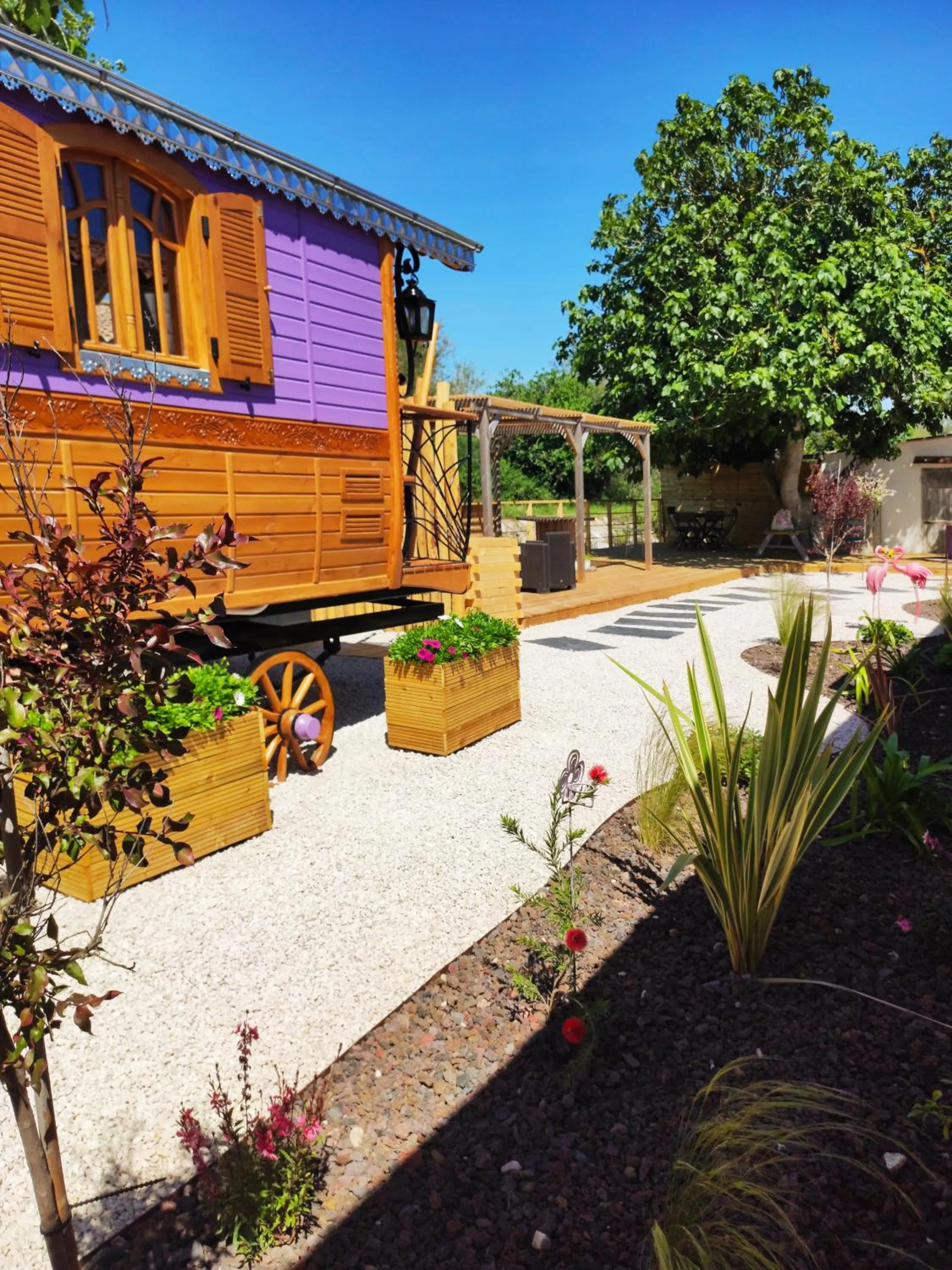 Patio in Logis Le Nid du Pont de Gau