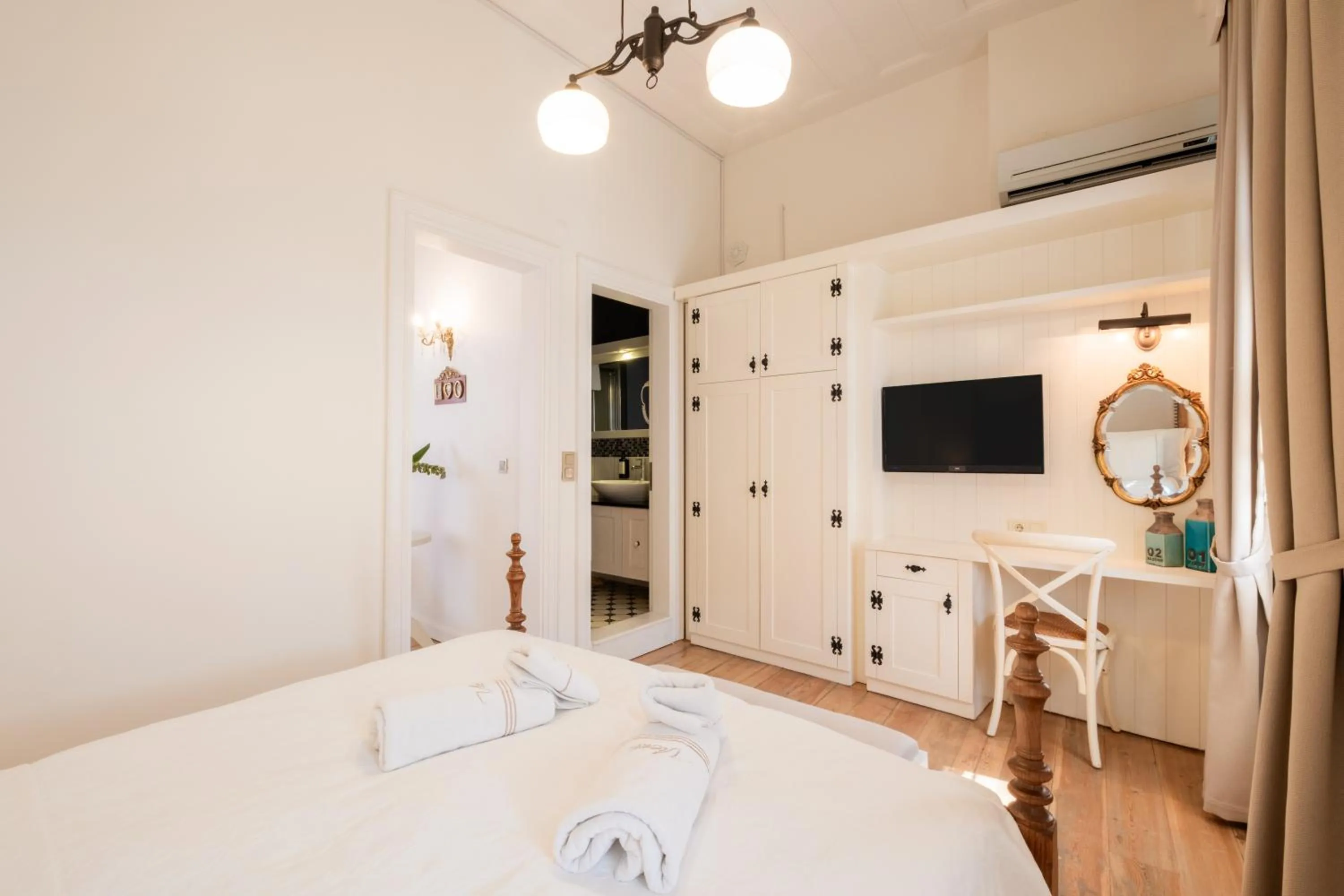 Bed in Viento Alacati Hotel