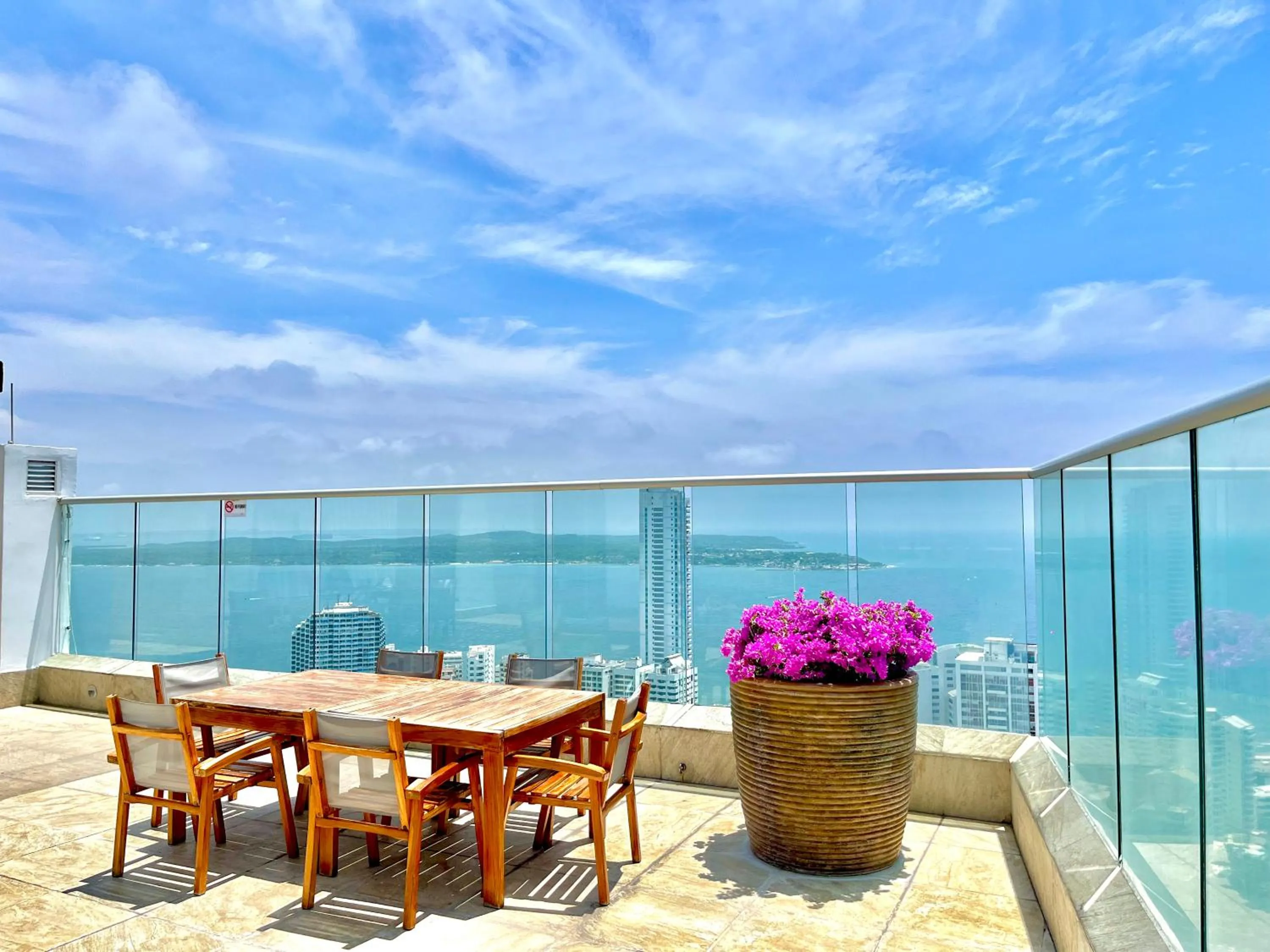 Property building in by Calamari Homes - Palmetto Beach 2504 Bocagrande