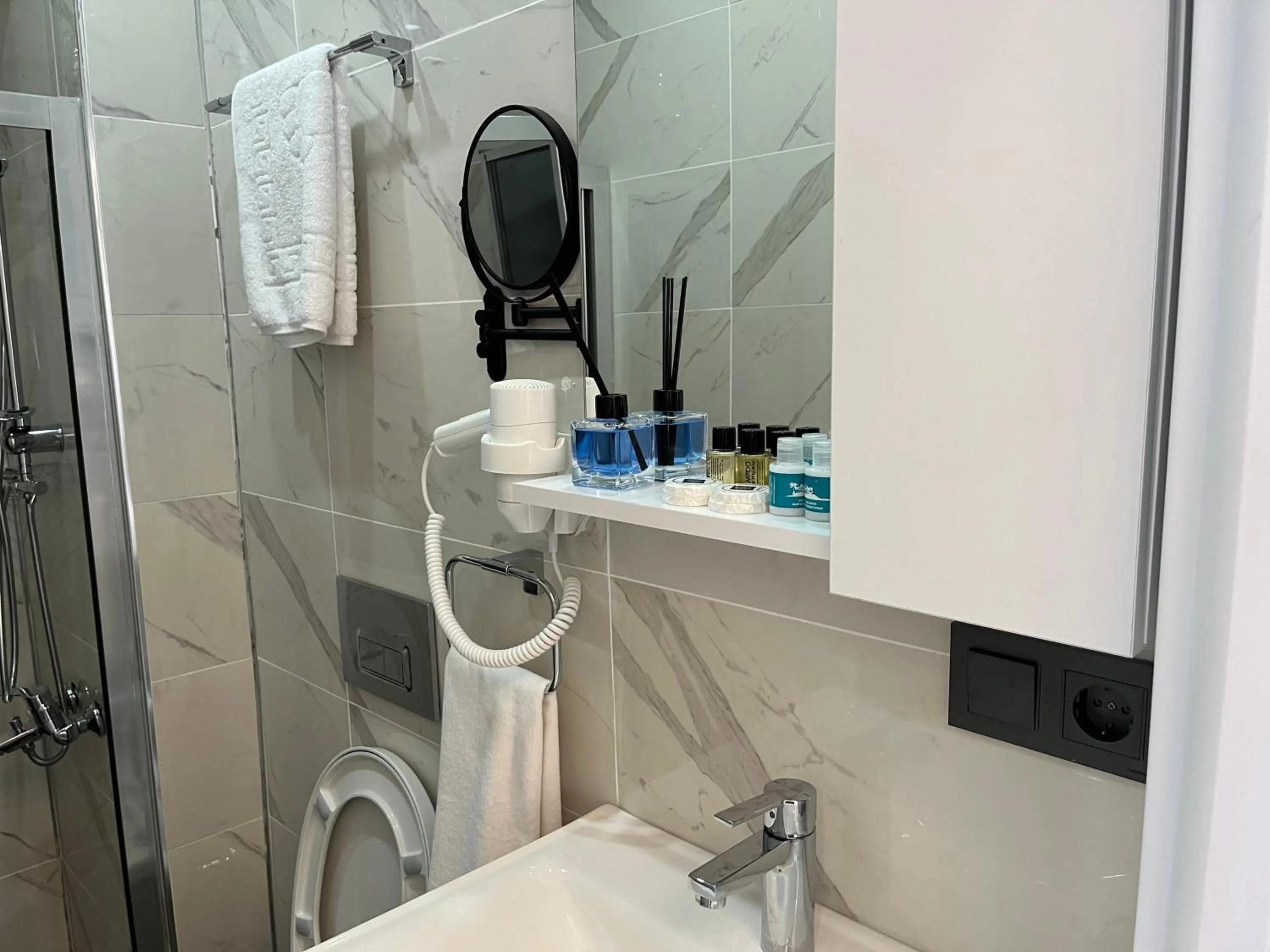 Bathroom in Lale Sultan Hotel