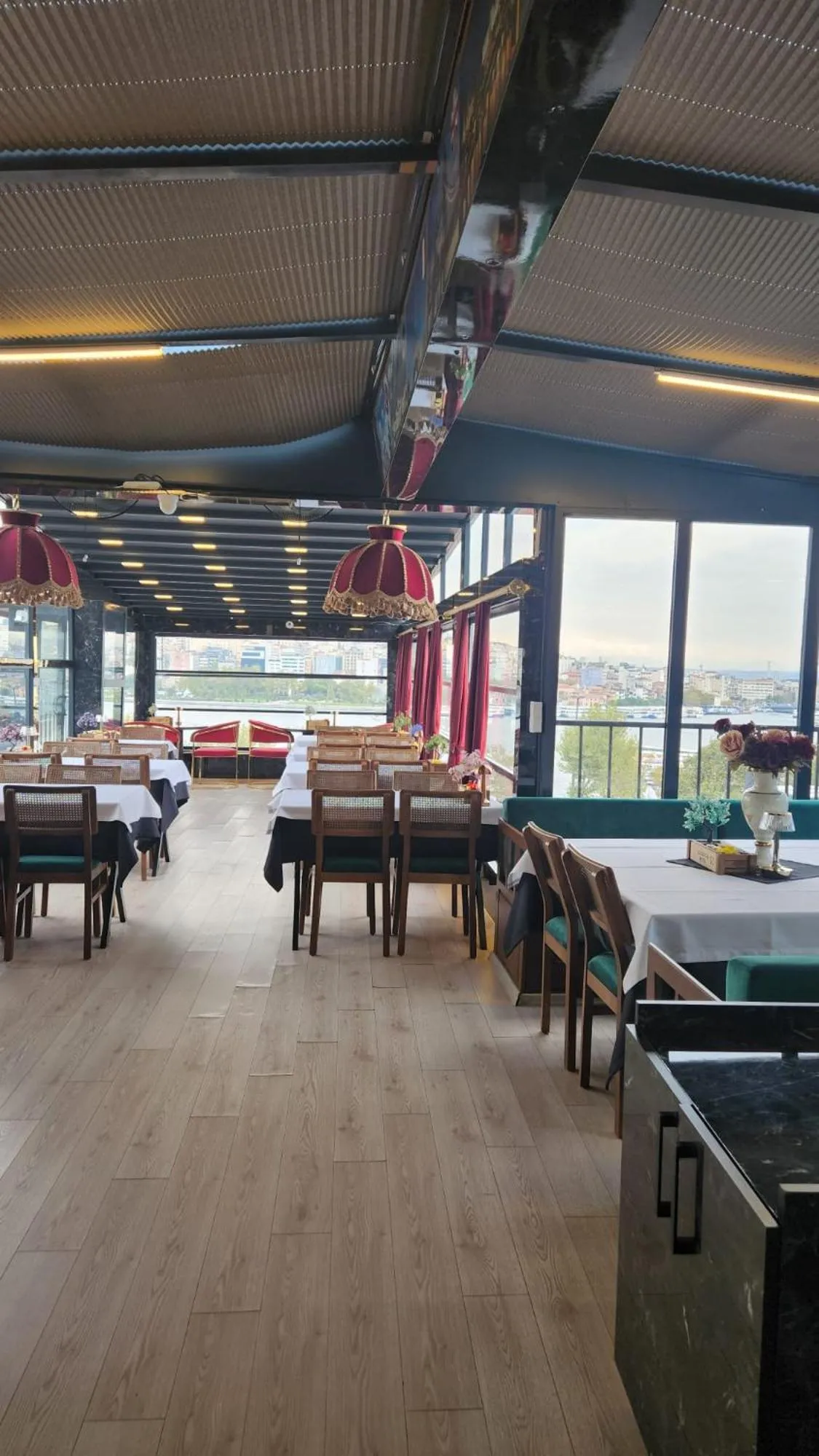 Restaurant/places to eat in Lale Sultan Hotel